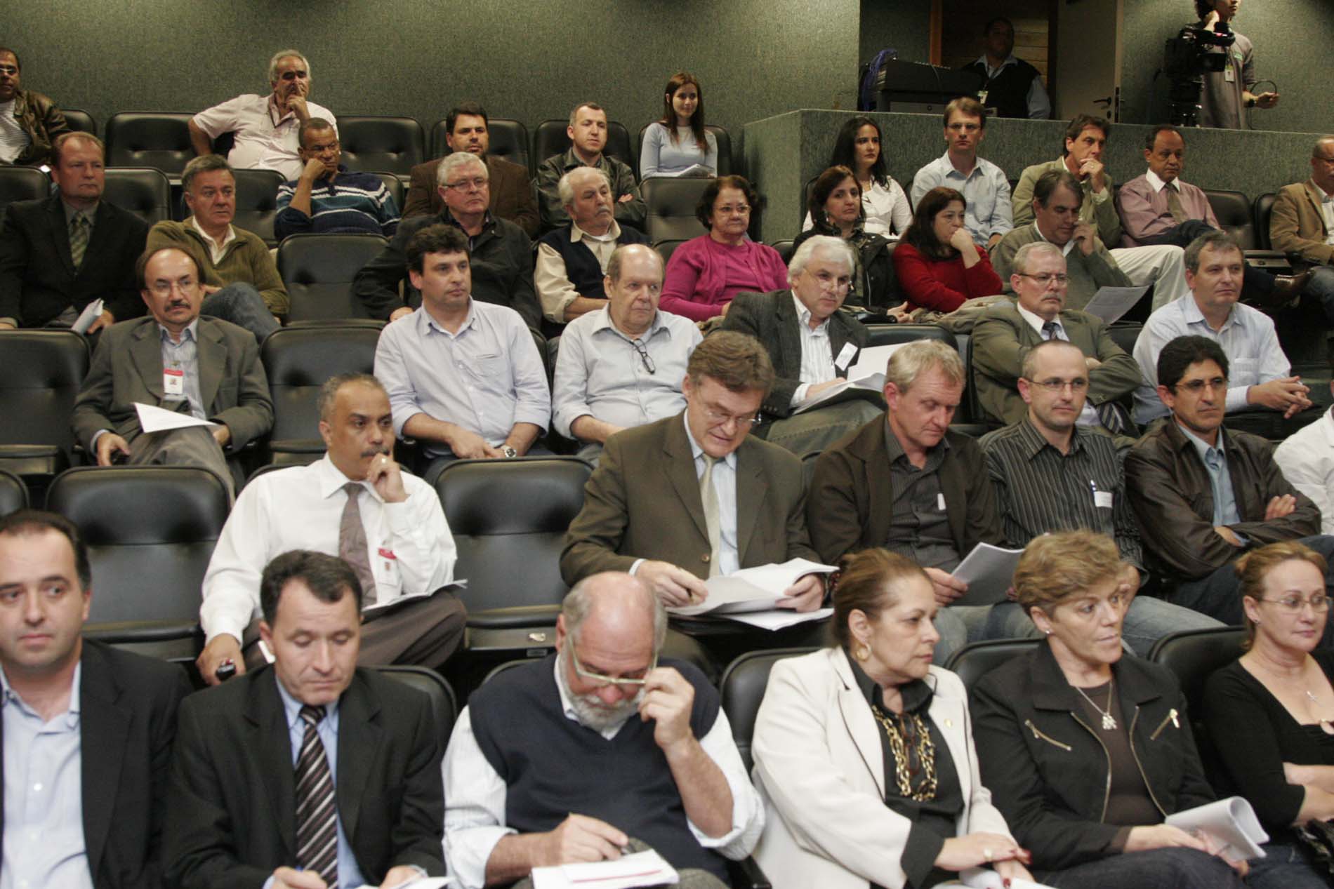 Reunião sobre a demarcação de terras indígenas