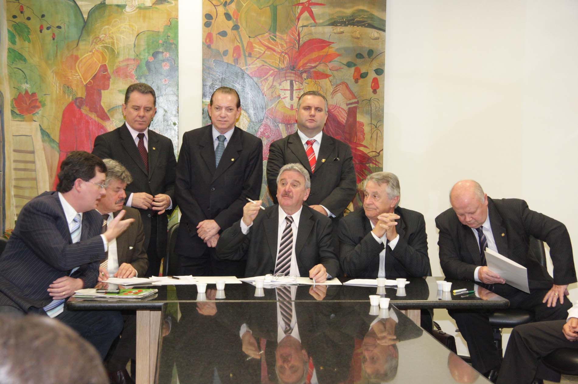 Frente parlamentar vai interceder por cooperativas de eletrificação rural
