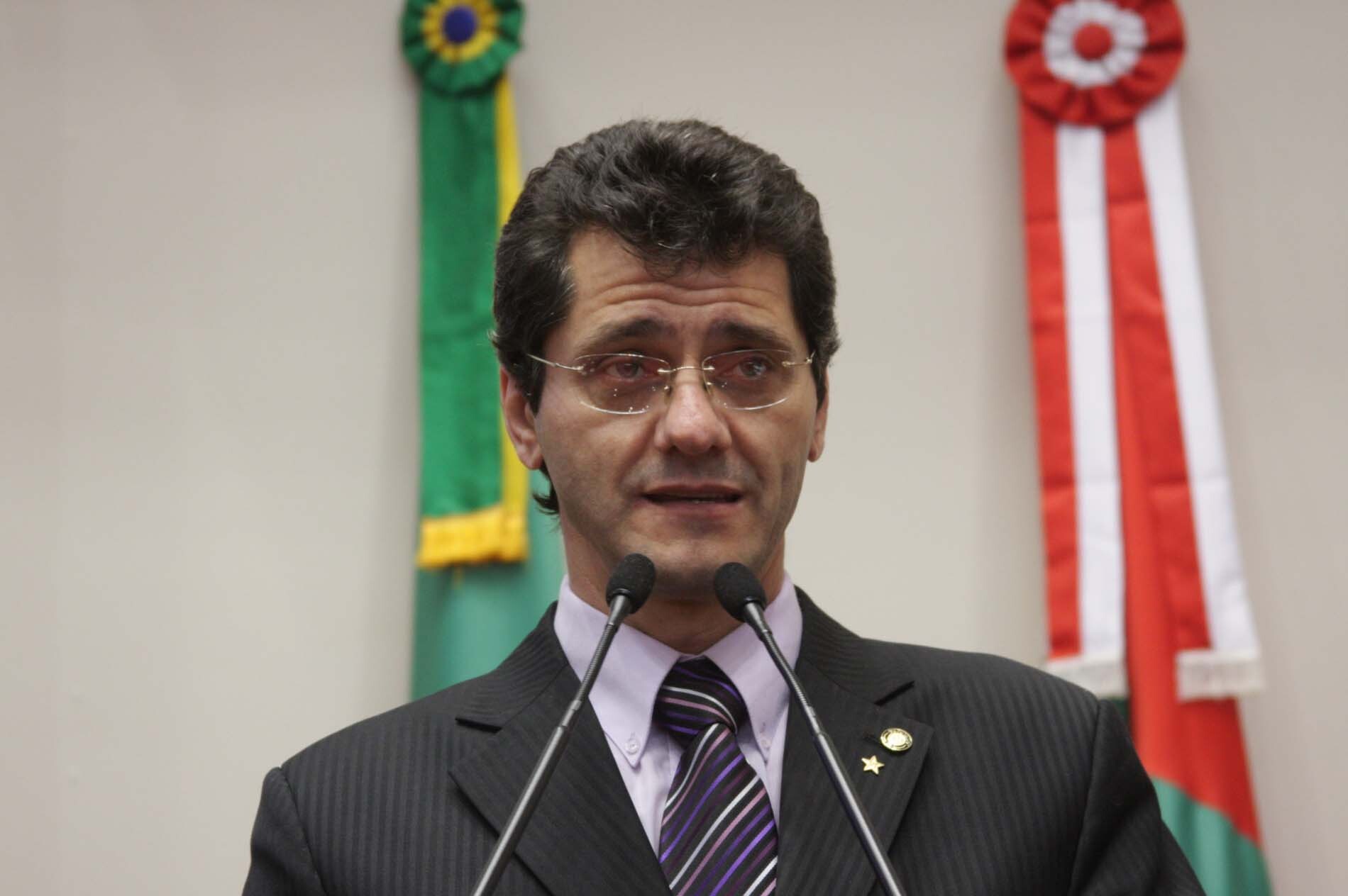 Dos Gabinetes – Consórcios entre municípios garantem recursos federais para habitação urbana e rural