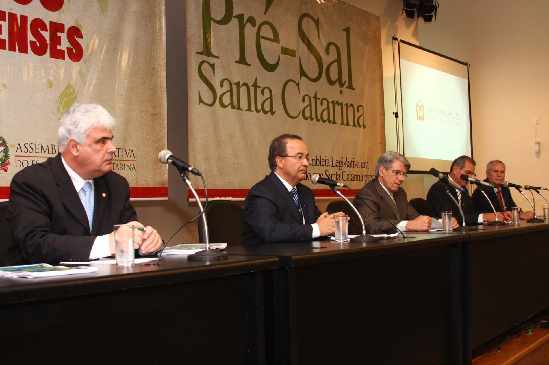 Dos Gabinetes – Jorginho Mello promove seminário para discutir o Pré-sal