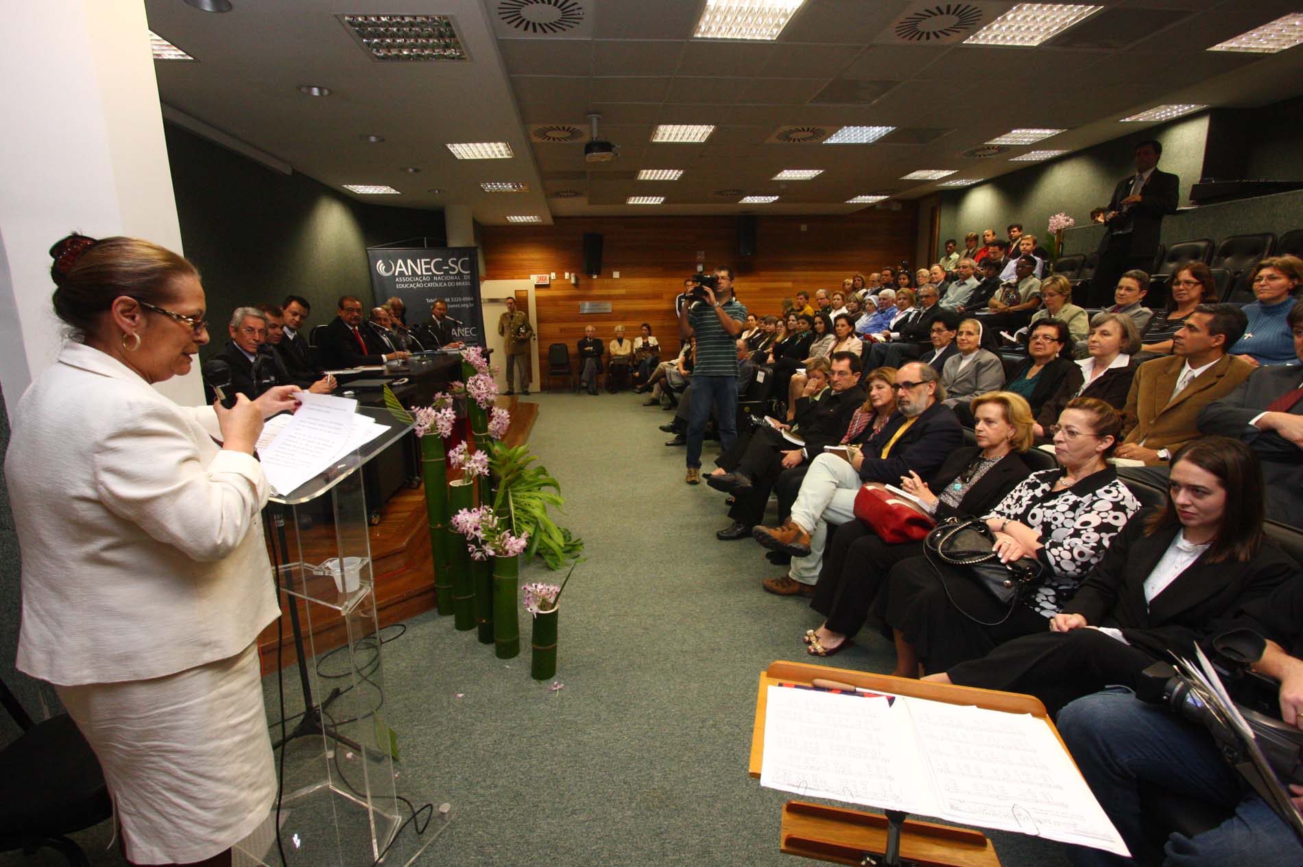 ANEC implanta filial em Santa Catarina em solenidade na Assembleia