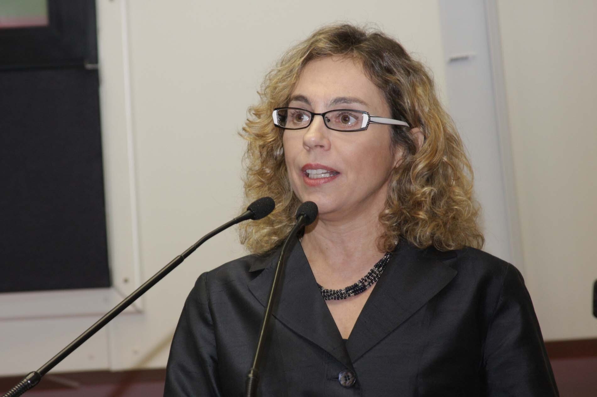 Dos Gabinetes – Deputada Ana Paula emociona Assembleia ao defender crianças e adolescentes contra ab