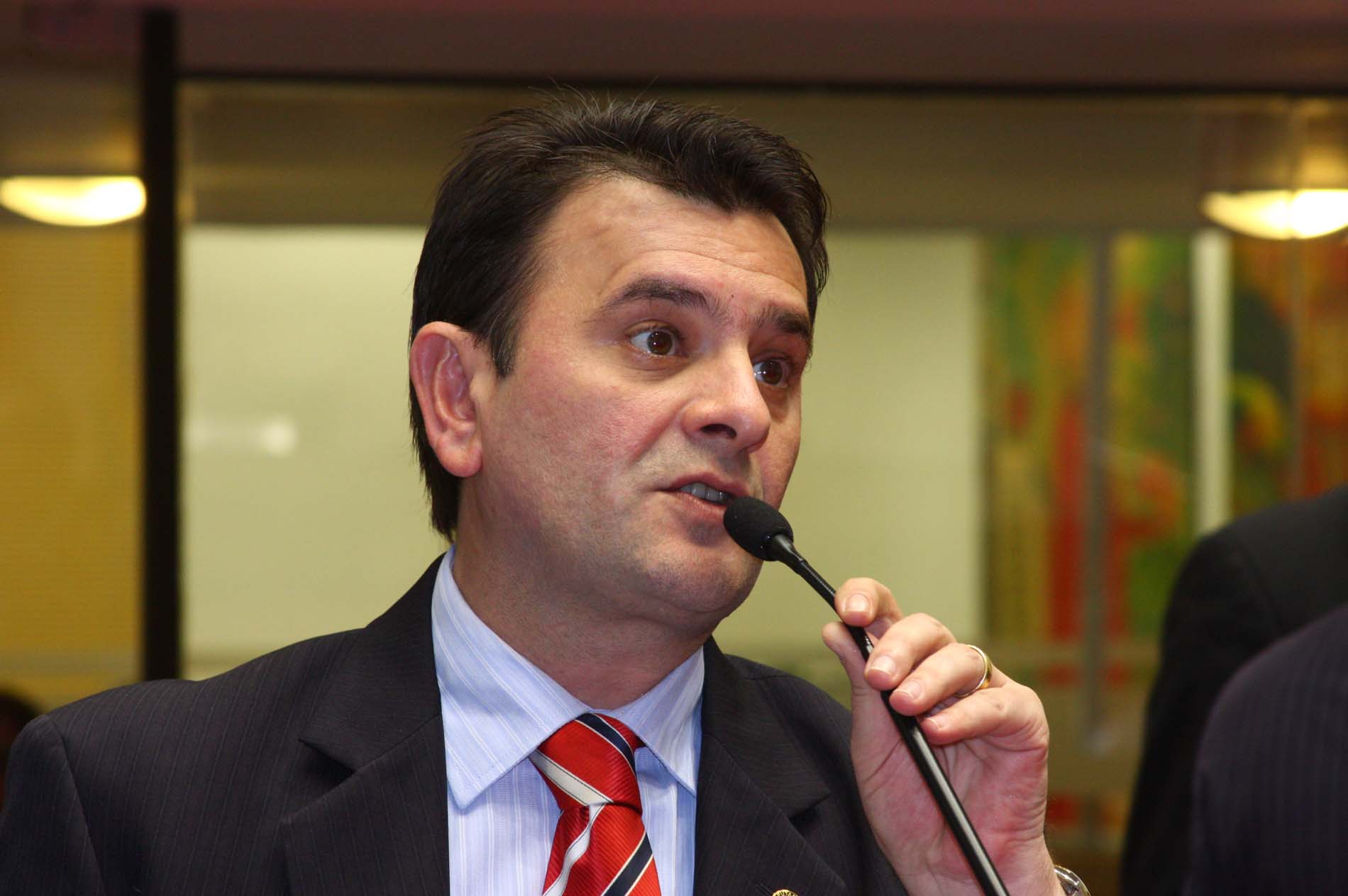 Deputado Elizeu Mattos (PMDB)