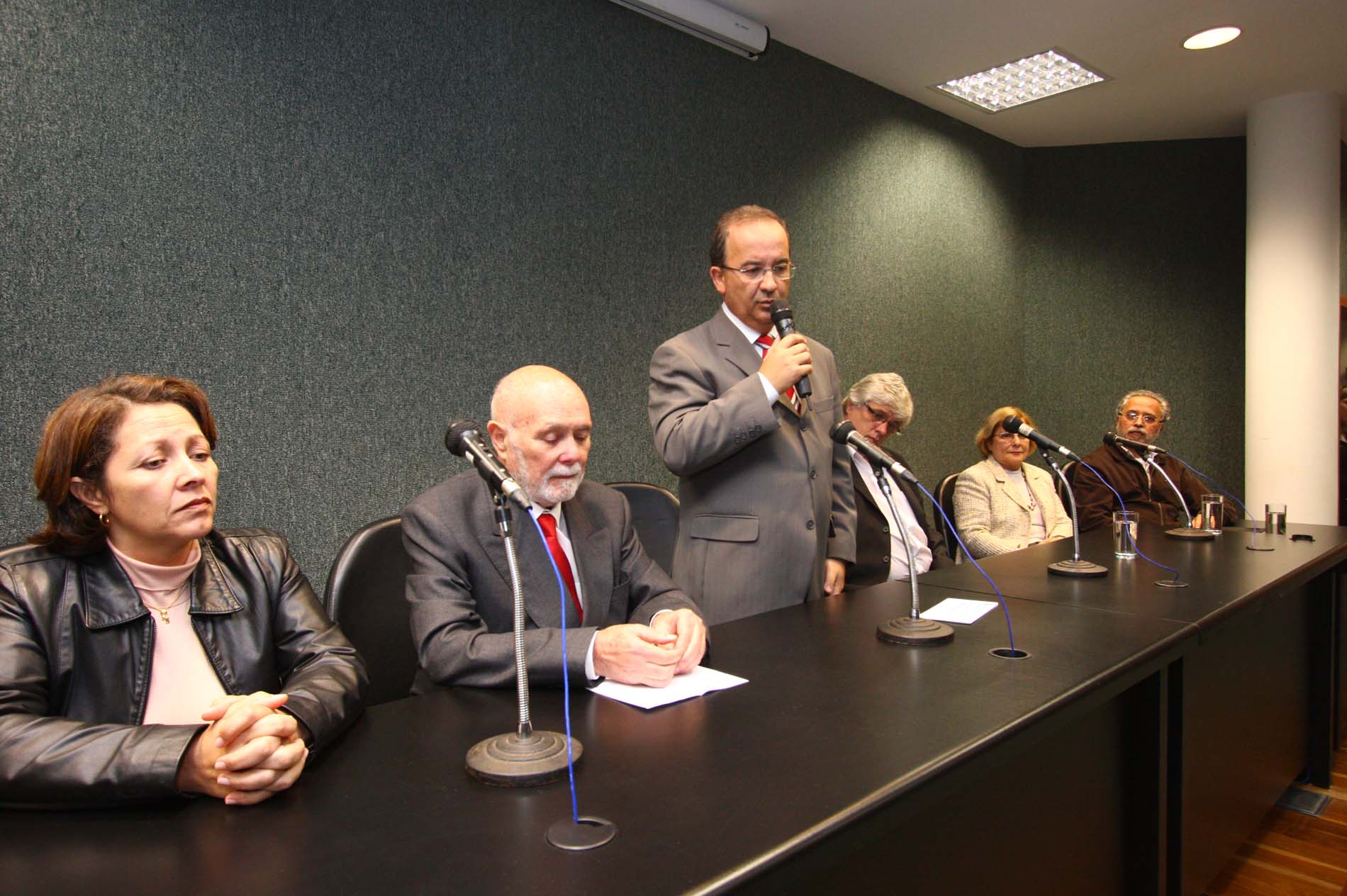 Ato Solene em homenagem à Paulo Stuart Wright