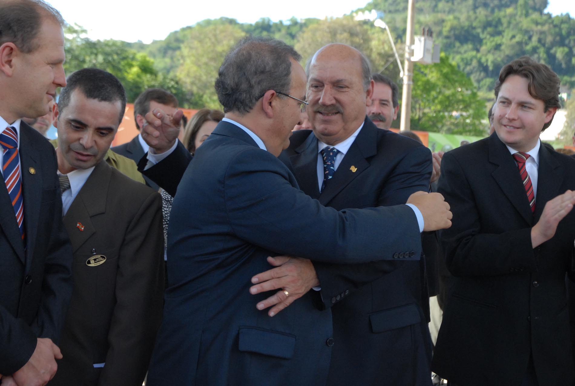 Jorginho Mello assume o governo do Estado