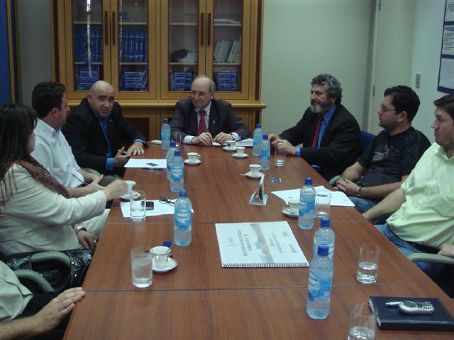 Padre Pedro e MPA/SC debatem convênio com o CREA