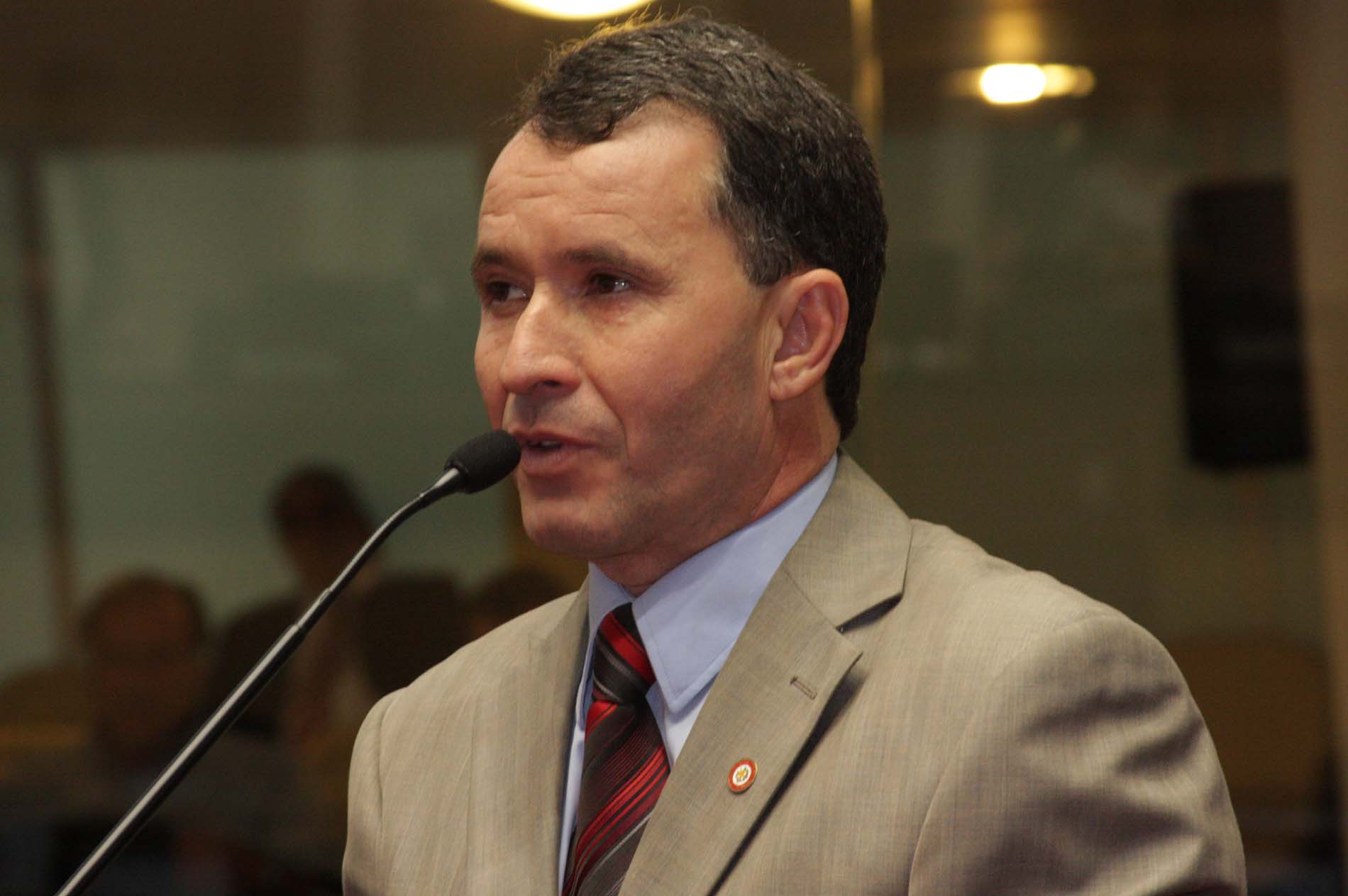 Cadastro para rede de ensino escolar cobrará caderneta de vacinação