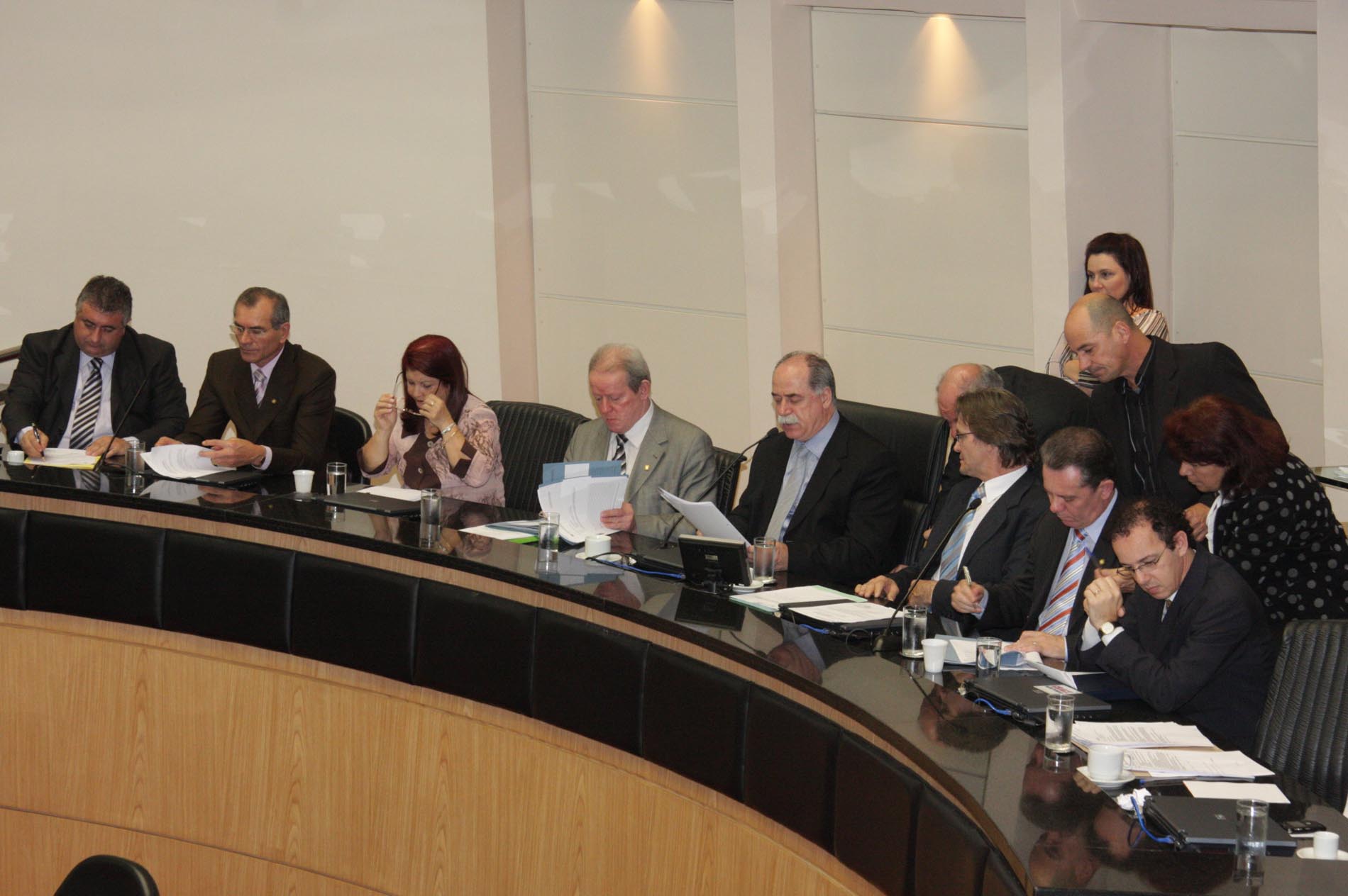Comissões aprovam projeto do piso do magistério