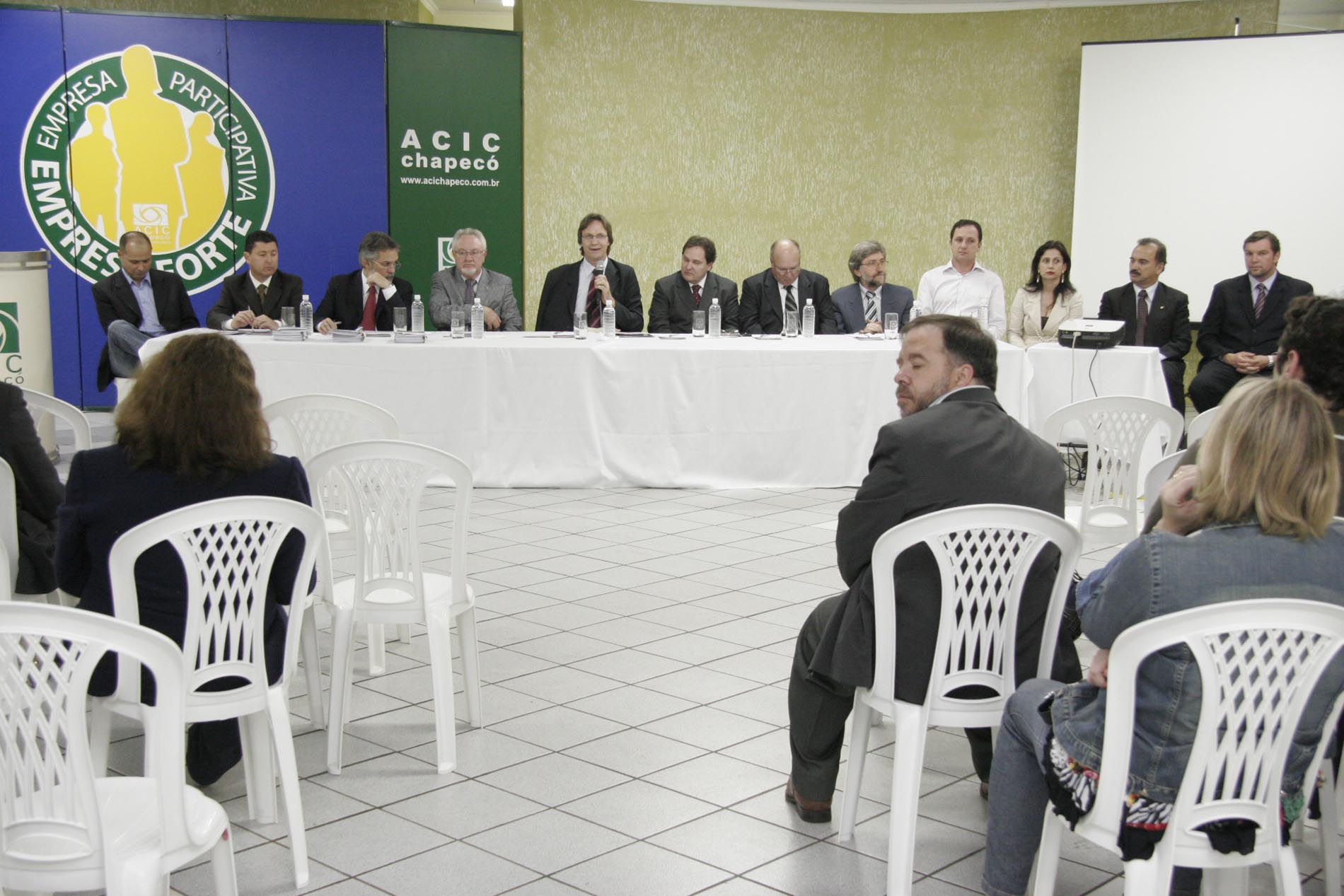 Audiência Pública sobre as Câmaras Regionais e a descentralização do acesso a justiça em Santa Catarina - Chapecó/SC.