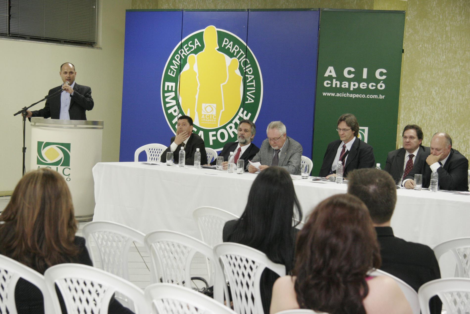 Audiência Pública sobre as Câmaras Regionais e a descentralização do acesso a justiça em Santa Catarina - Chapecó/SC.