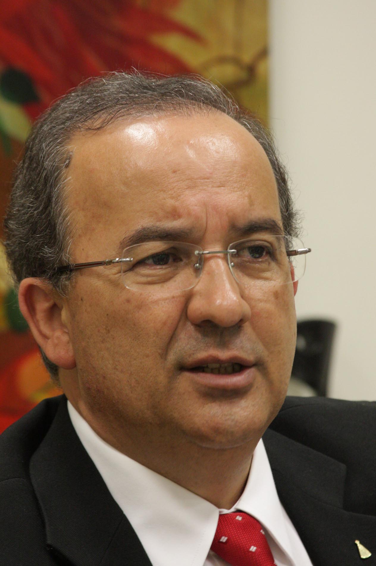 Jorginho Mello retoma presidência da Assembleia Legislativa