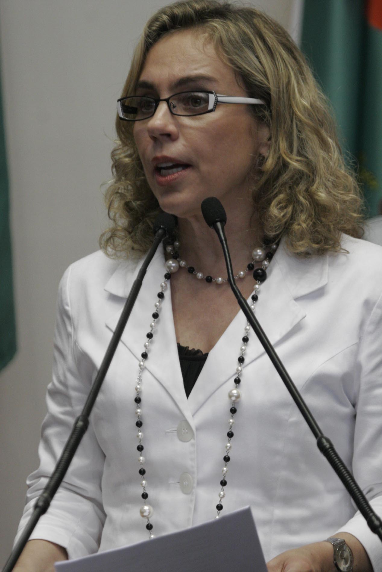 Deputada Ana Paula Lima (PT)