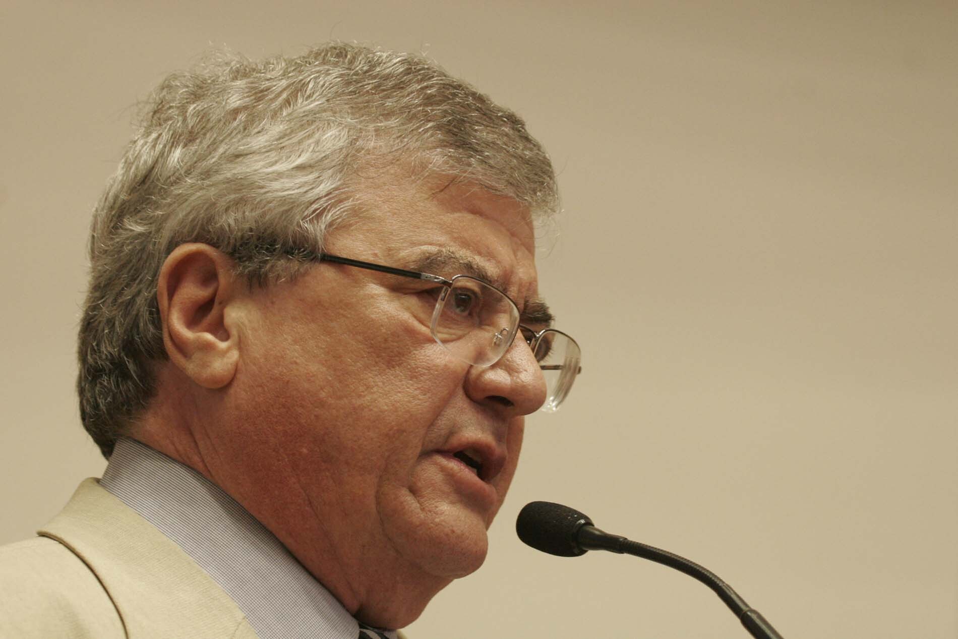 Dos Gabinetes – Deputado Lício da Silveira vai à China em missão oficial
