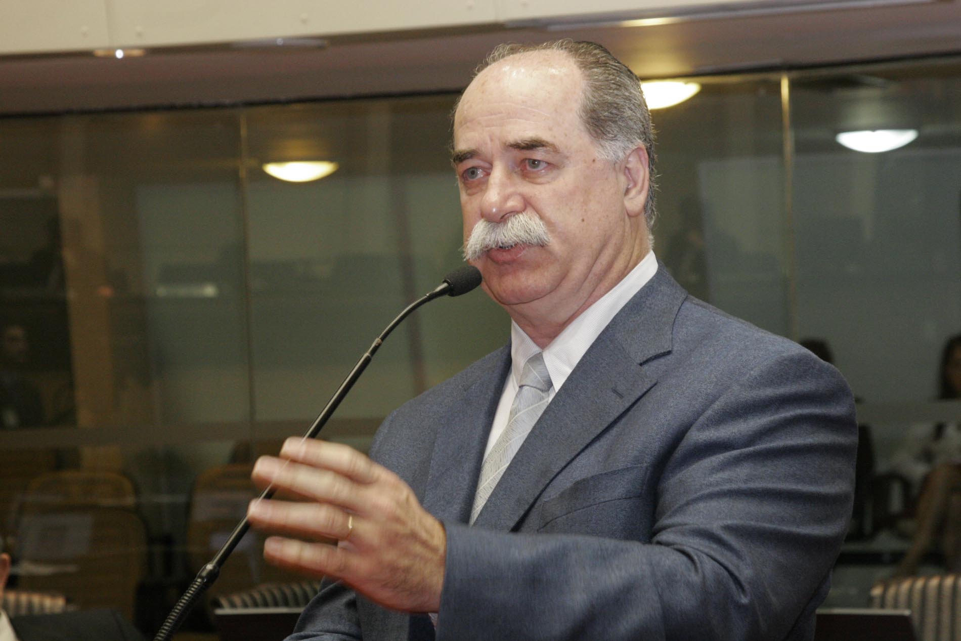 Deputado Romildo Titon (PMDB)