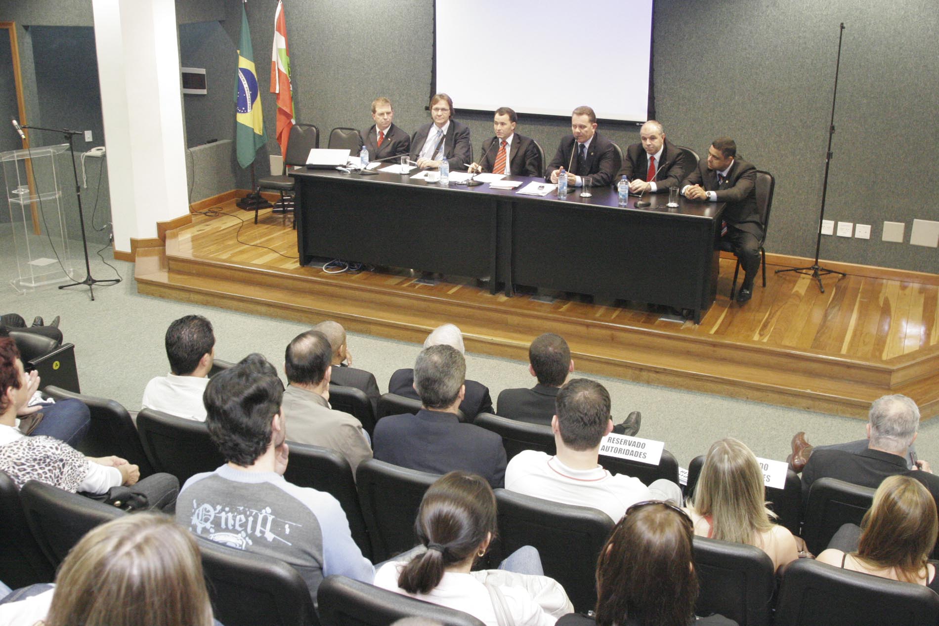 Audiência Pública sobre - A condição dos aprovados no Concurso Público da Polícia Civil de Santa Catarina -