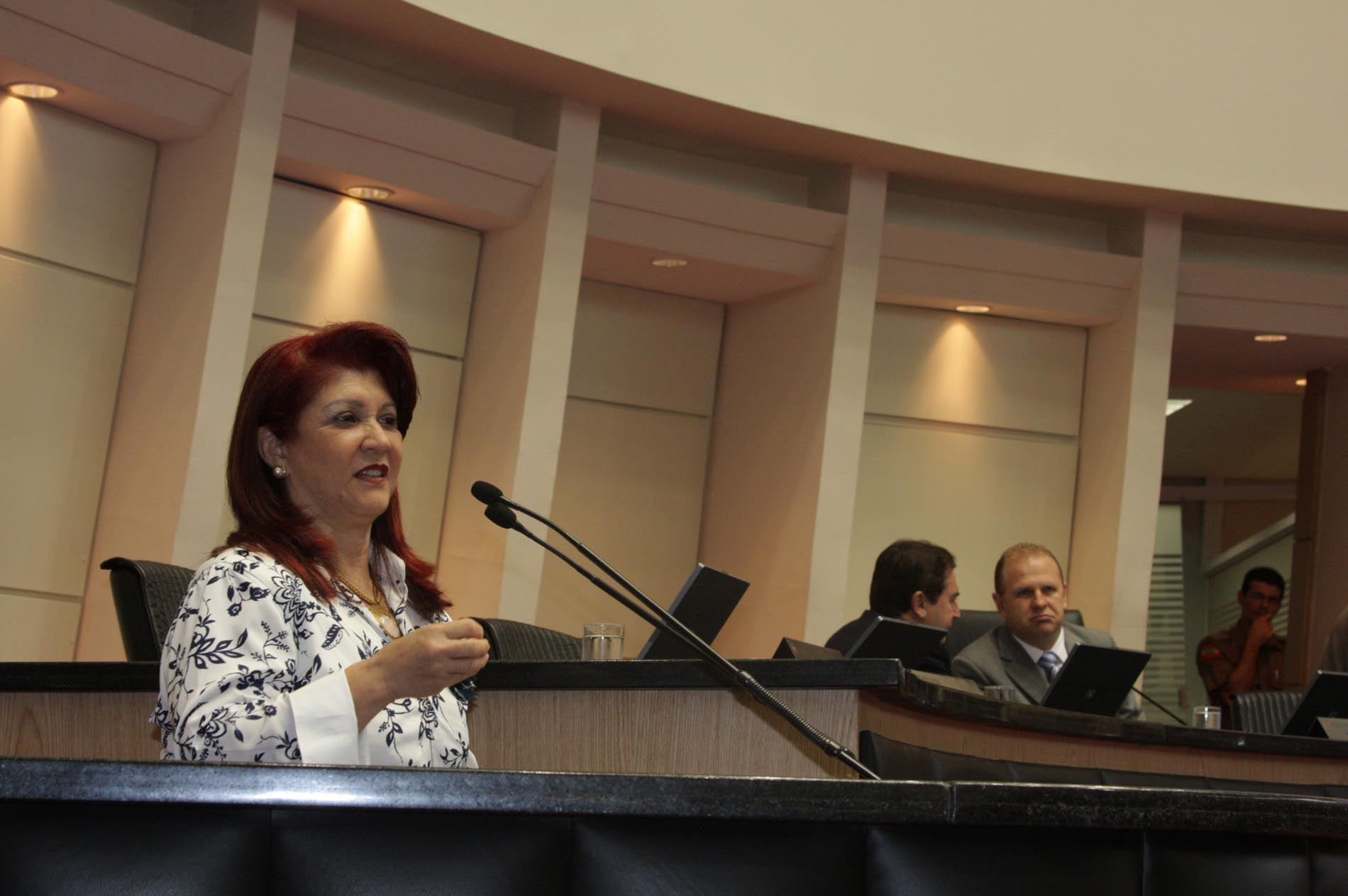 Deputada Professora Odete de Jesus (PRB)