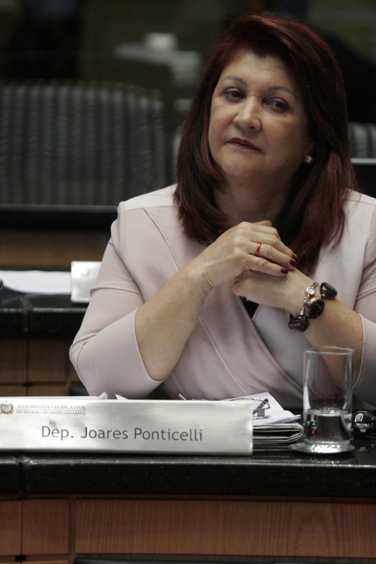 Deputada Professora Odete de Jesus (PRB)