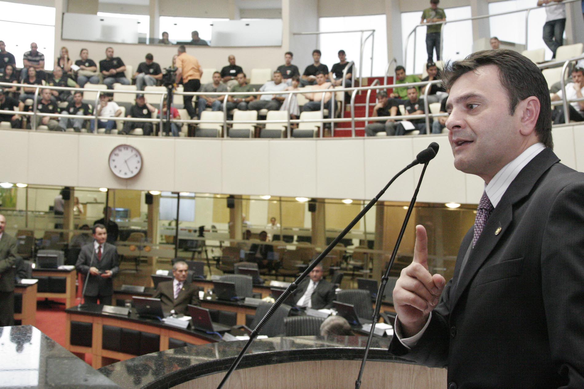 Deputado Elizeu Mattos (PMDB)