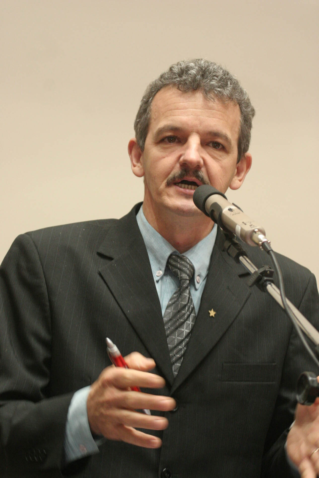 Dos Gabinetes – Dresch reassume mandato de deputado nesta terça-feira