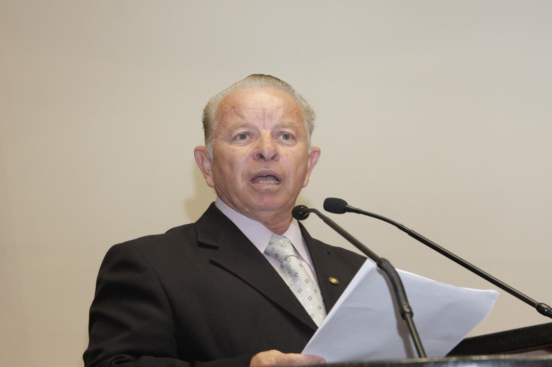 Deputado Adherbal Deba Cabral (PMDB)