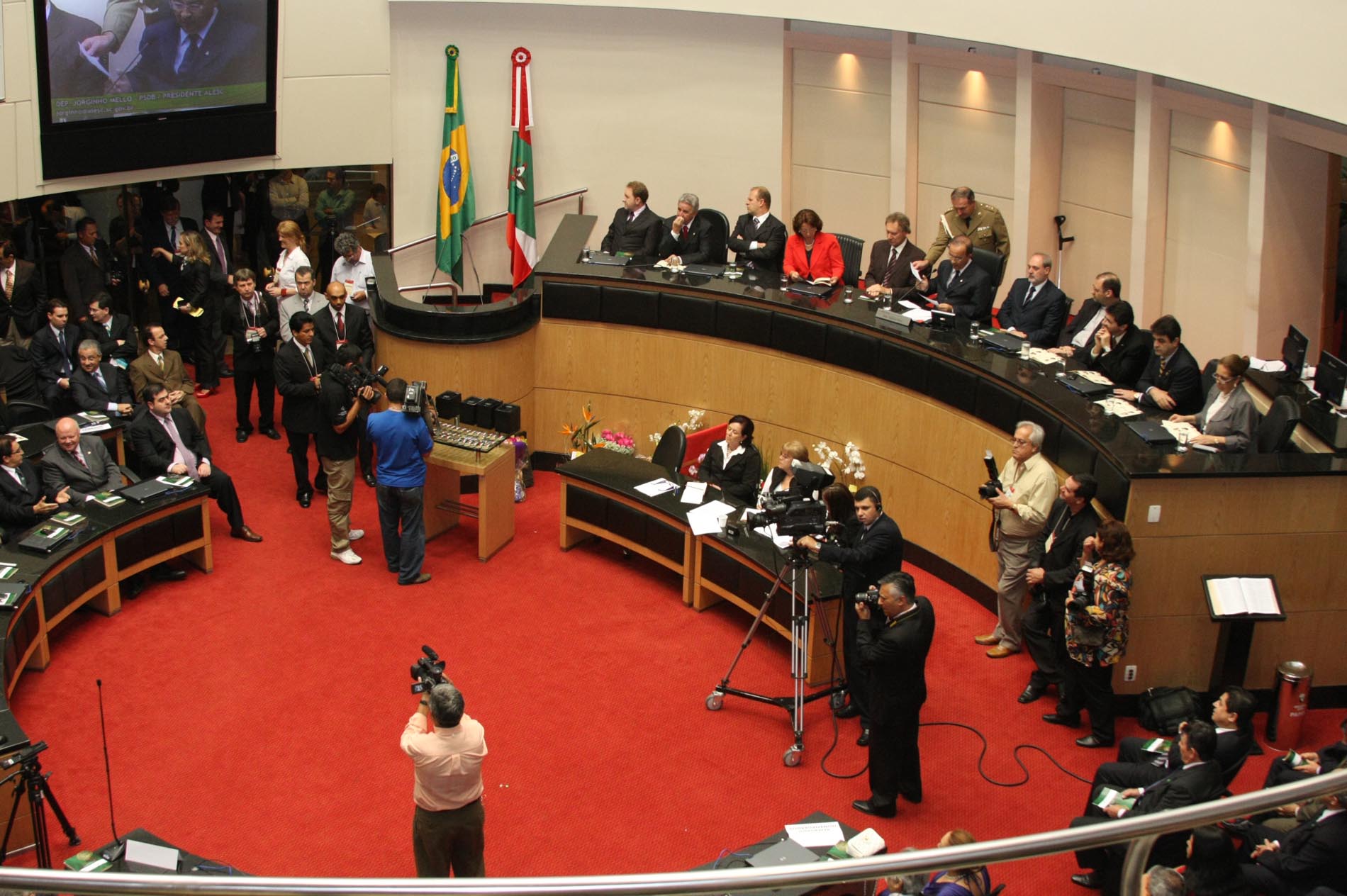 Sessão Solene de Concessão da Comenda do Legislativo Catarinense