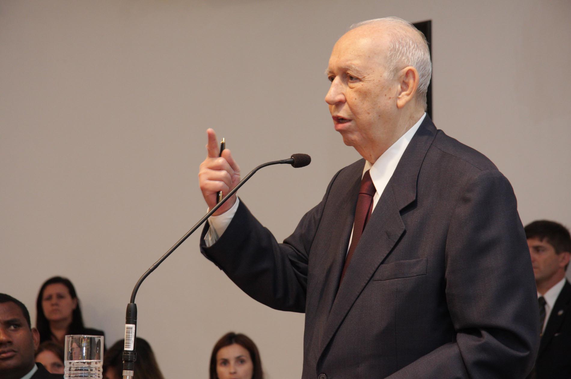 Sessão Solene de entrega do Título de Cidadão Catarinense ao Senhor Vice-Presidente da República