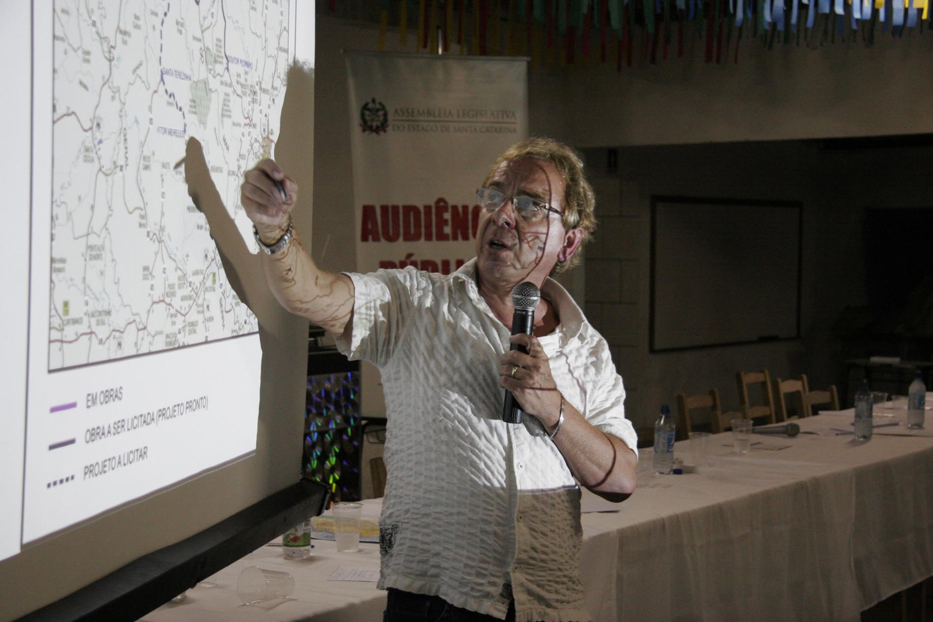 Audiência Pública para discutir as Ligações Asfálticas entre o Alto Vale do Itajaí e o Planalto Norte previstas pelo Governo de Santa Catarina - Witmarsum/SC.
