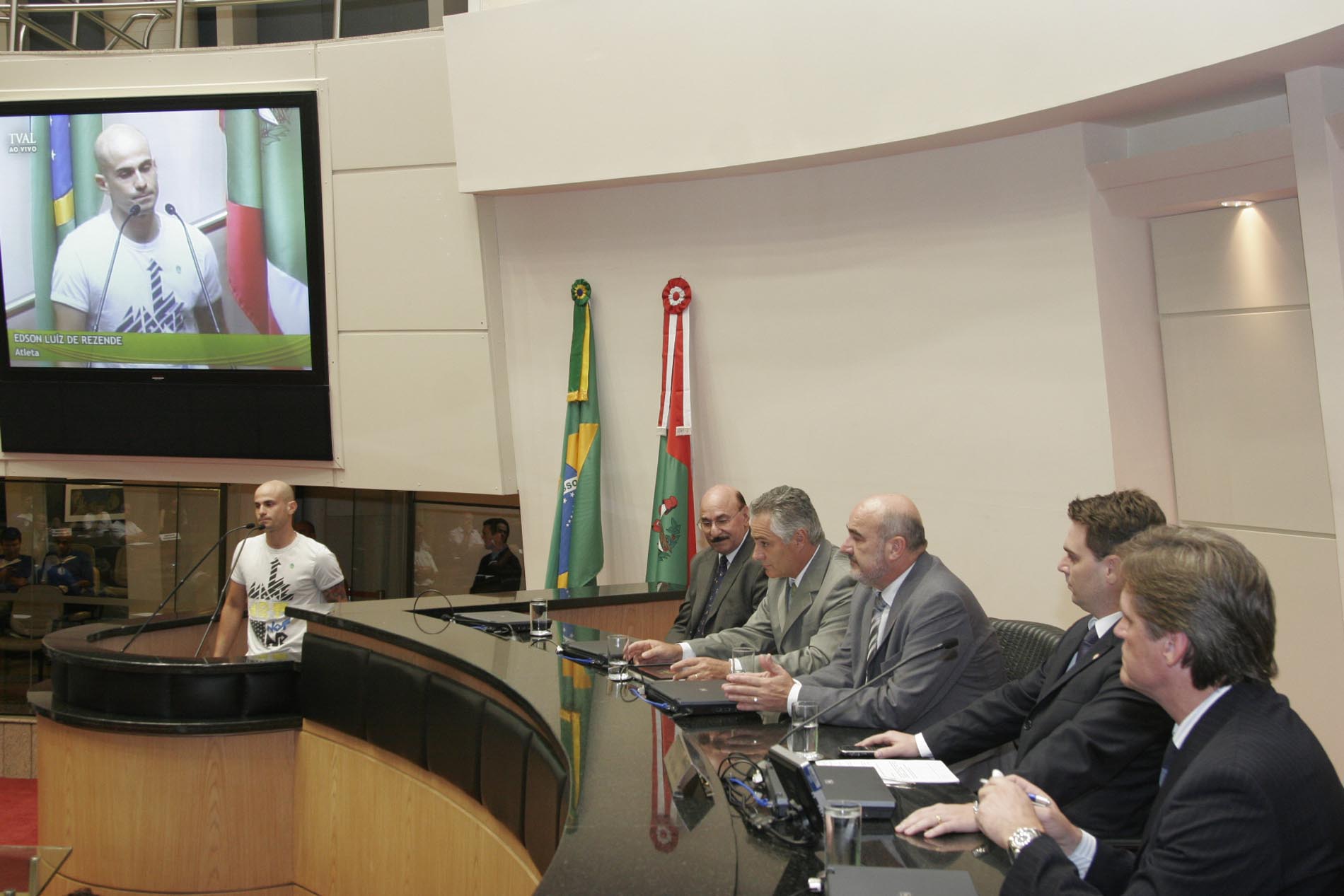 Sessão Especial em homenagem à Fundação Municipal de Esporte de Florianópolis e aos Atletas de Florianópolis pela Conquista no 49º jogos abertos de Santa Catarina
