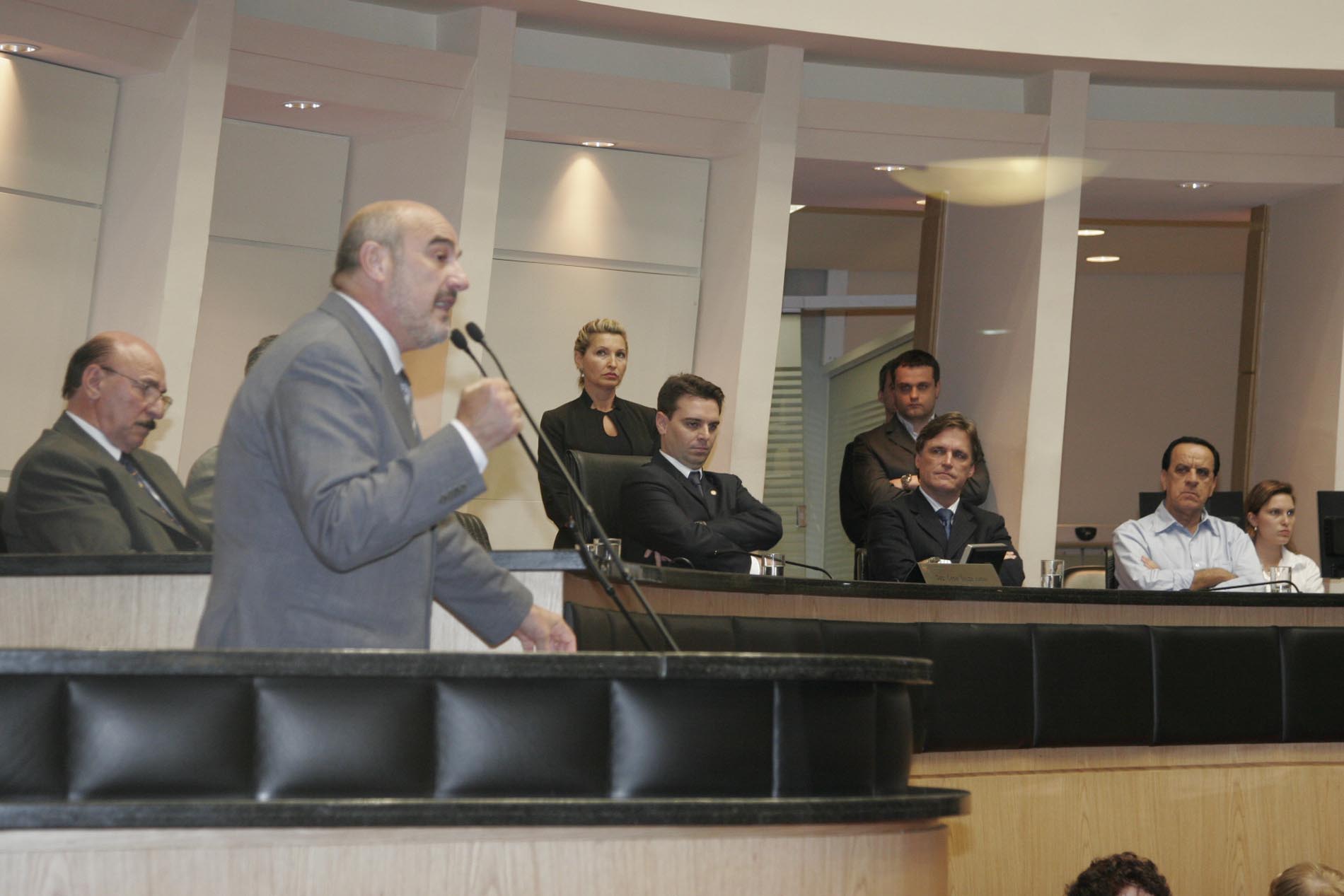 Sessão Especial em homenagem à Fundação Municipal de Esporte de Florianópolis e aos Atletas de Florianópolis pela Conquista no 49º jogos abertos de Santa Catarina