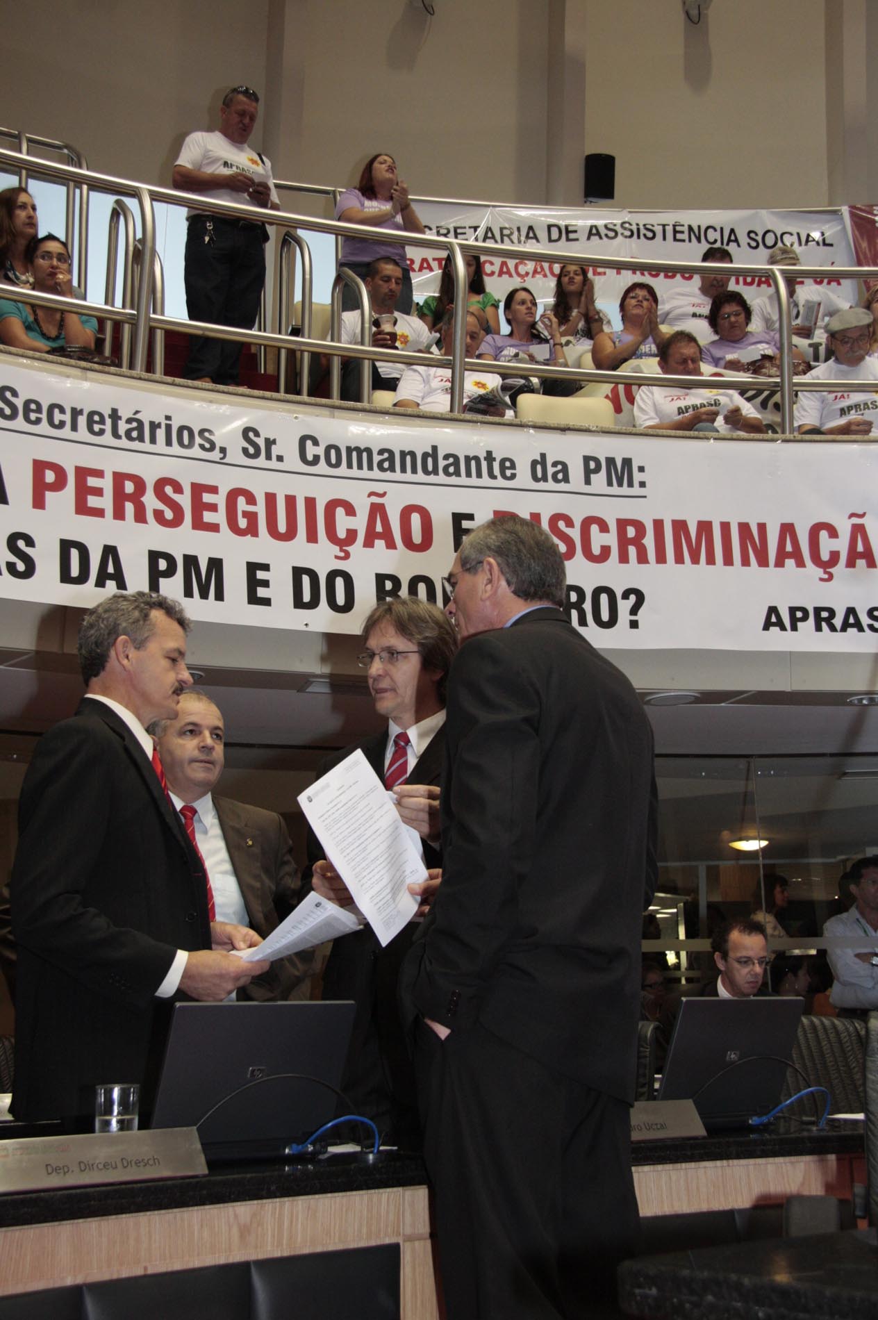Governador comunica sanção de projetos através de Mensagem à Assembleia