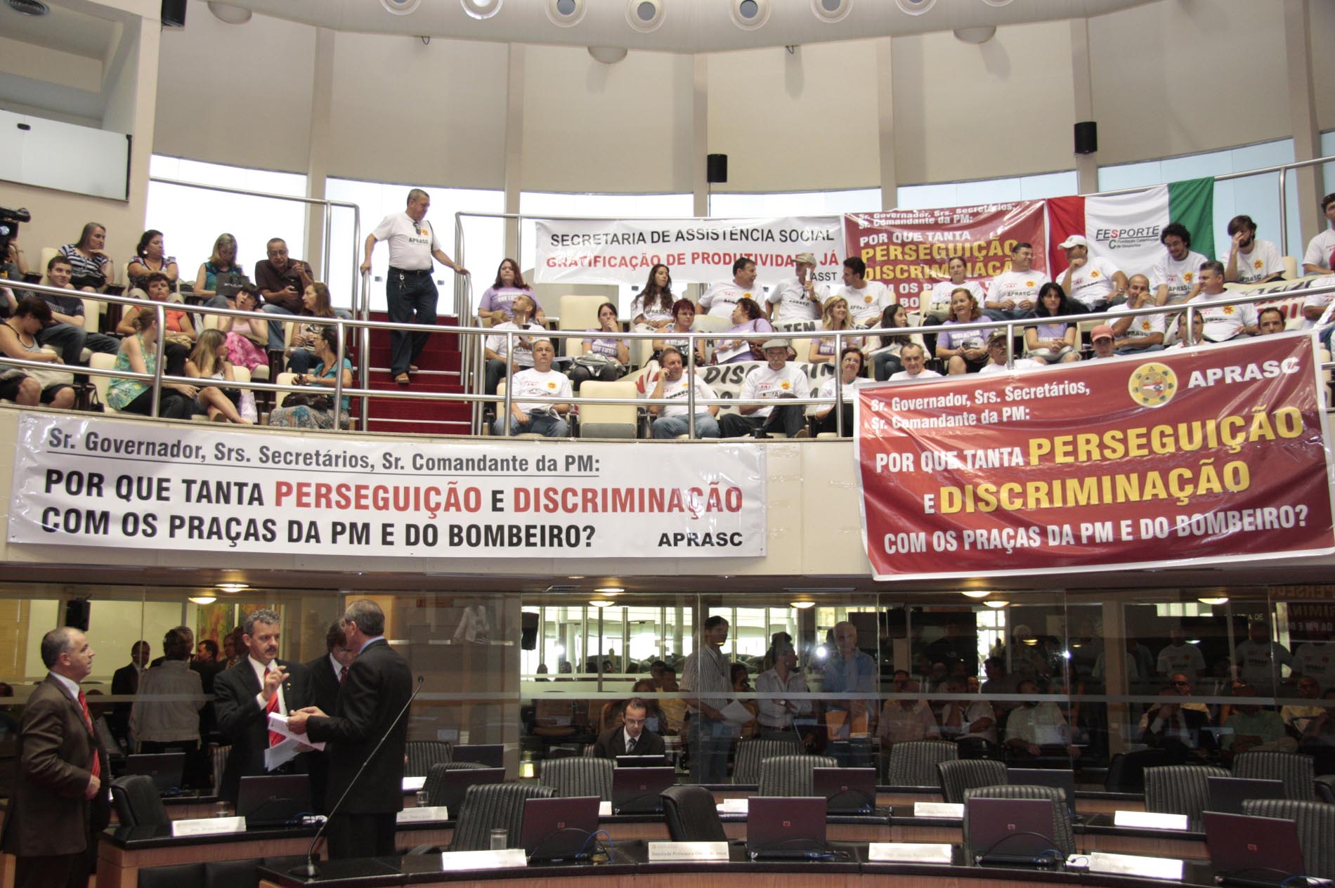 Sessão Extraordinária para leitura de Mensagens Governamentais