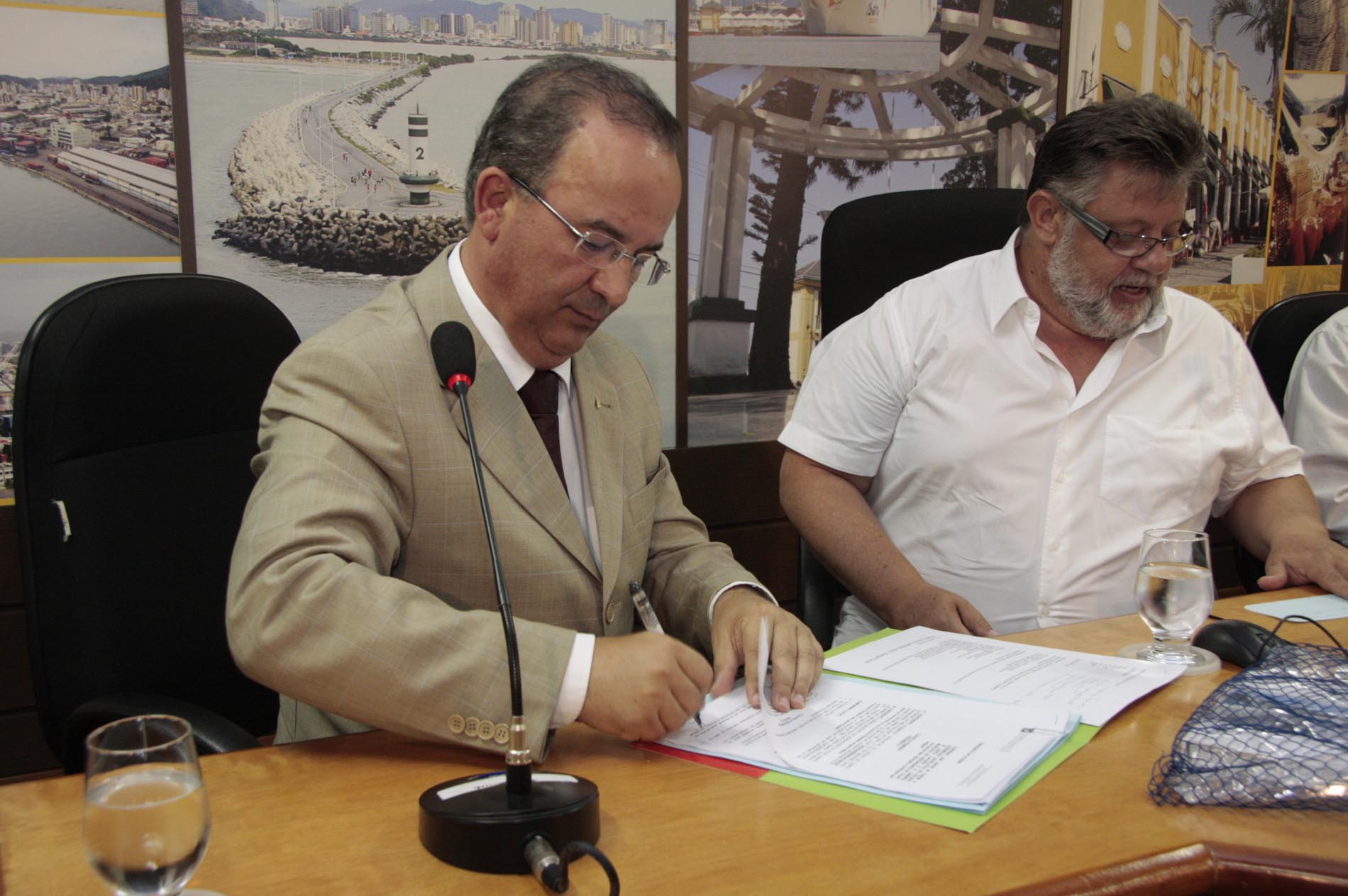 Assinatura de convênio - Câmara Municipal de Itajaí