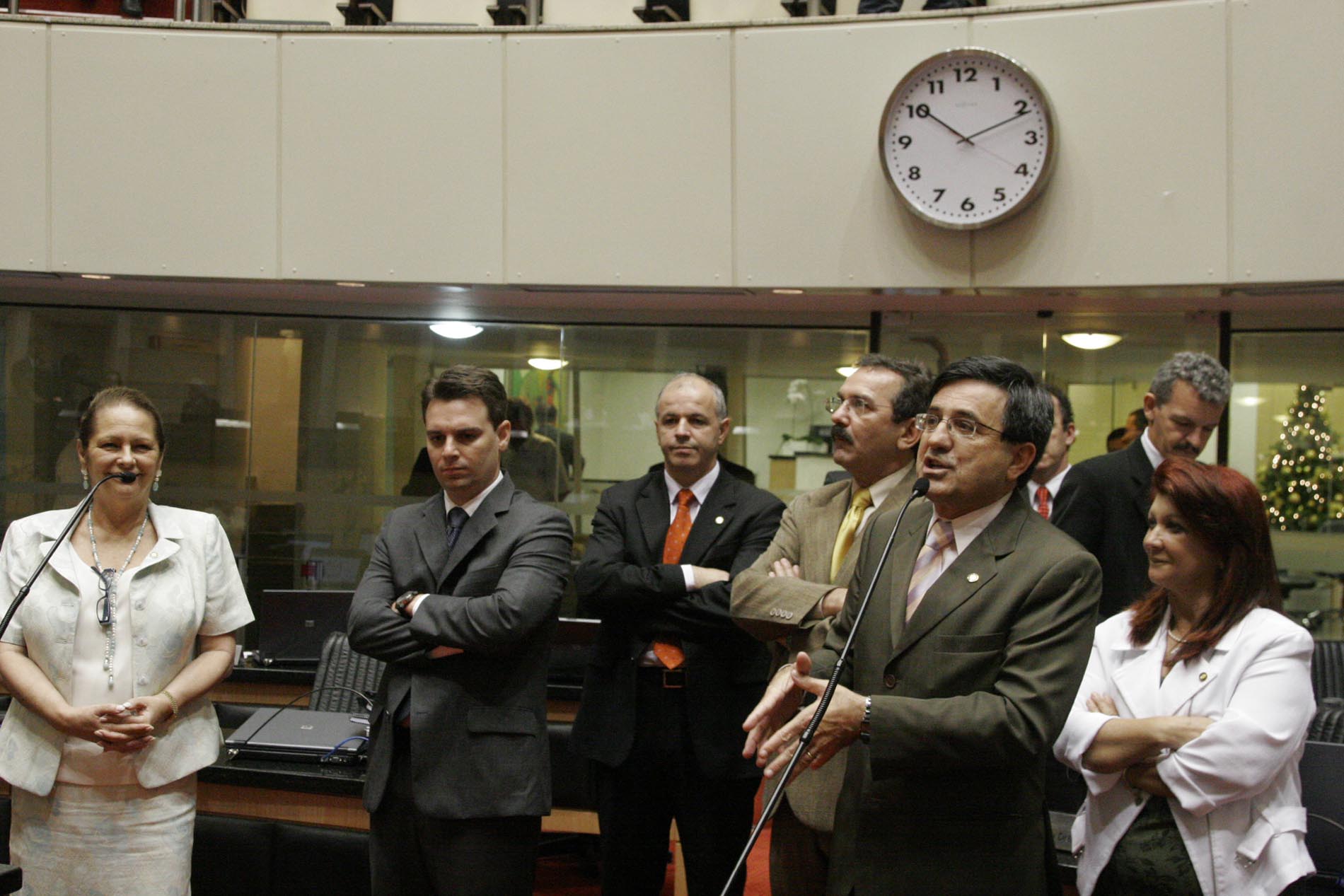 Sessão Extra Ordinária - Plenário Osni Régis
