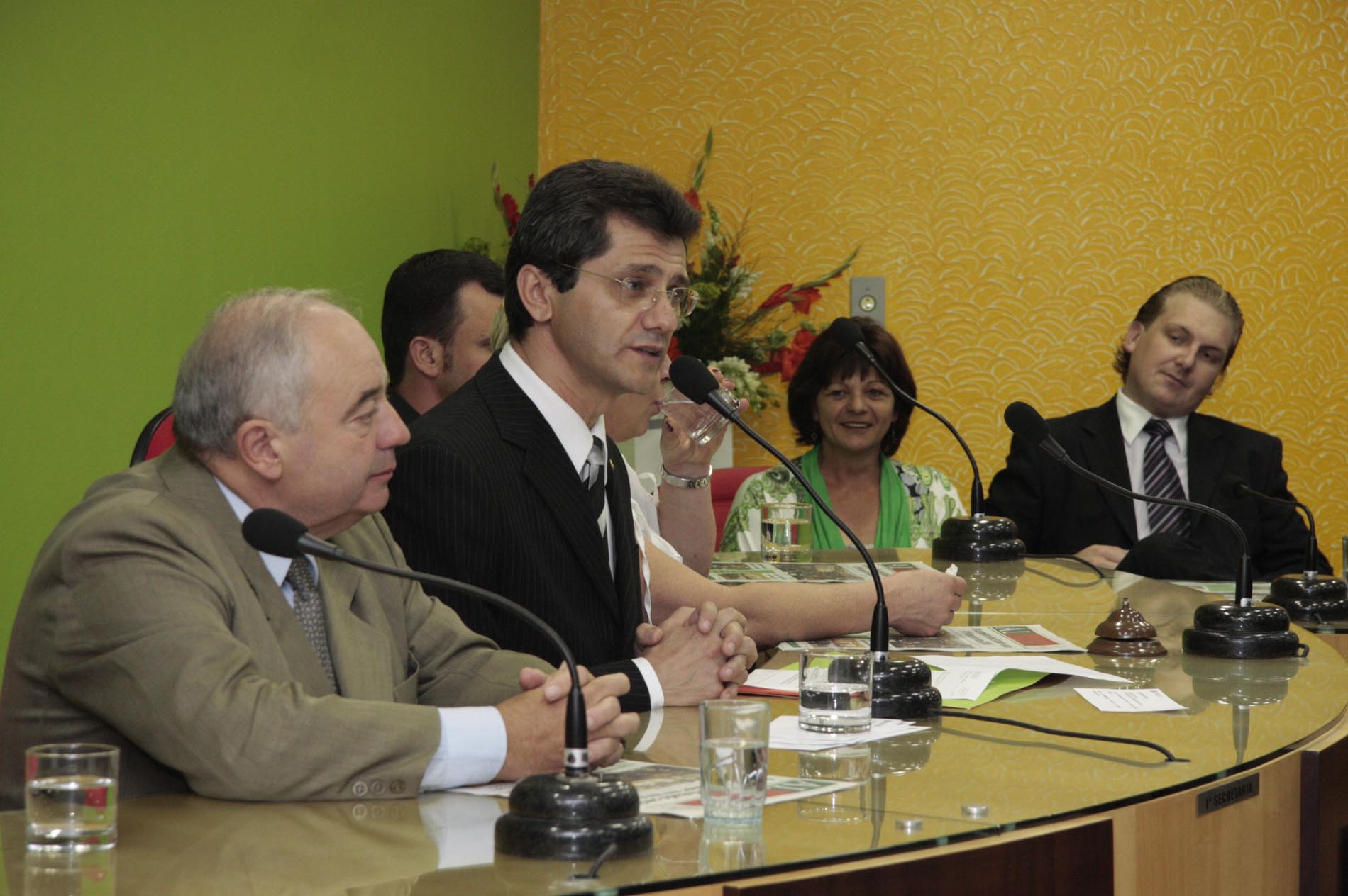 Sessão Solene em homenagem às pessoas físicas e jurídicas que prestaram relevantes serviços para o desenvolvimento de Taió e região