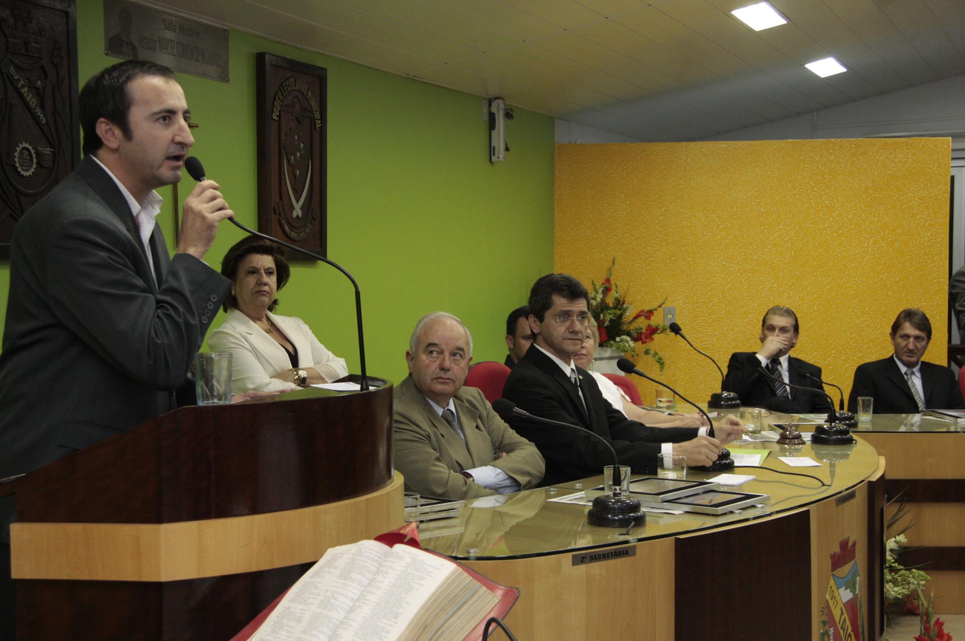 Sessão Solene em homenagem às pessoas físicas e jurídicas que prestaram relevantes serviços para o desenvolvimento de Taió e região