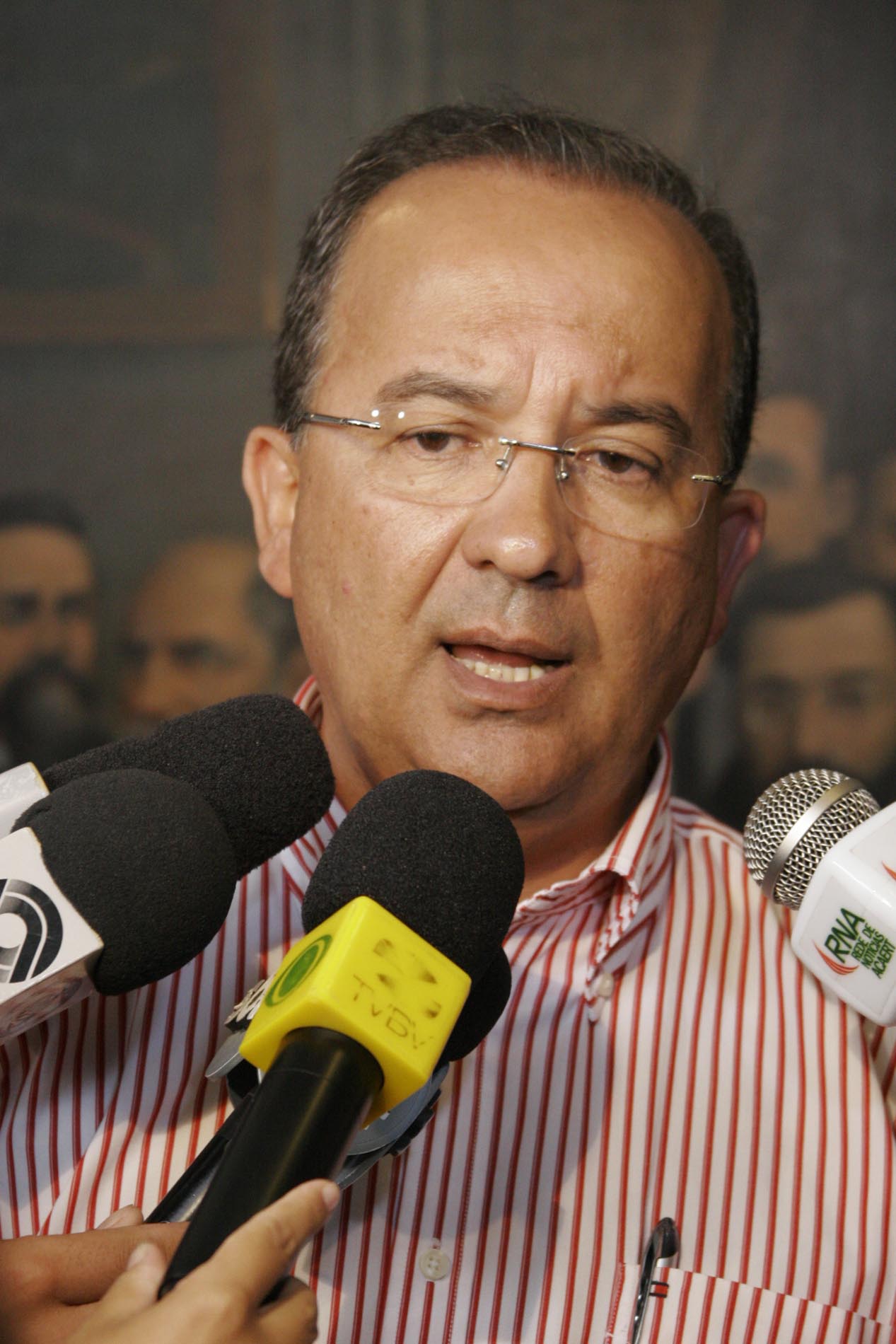 Resultado do concurso da Alesc é divulgado. Deputado Jorginho Mello (PSDB)