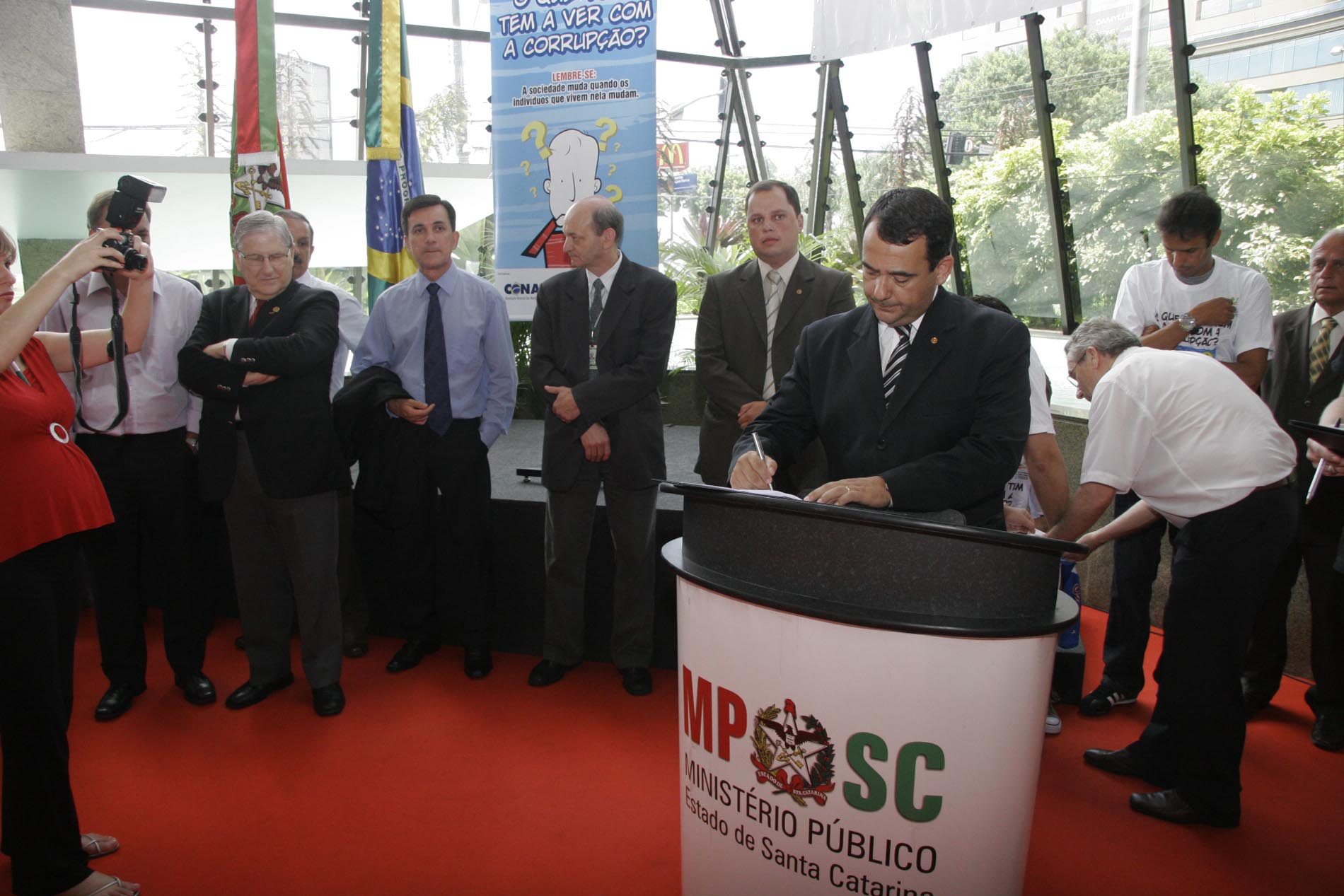 Abertura da Mostra - O que você tem haver com a Corrupção? - Beira Mar Shopping