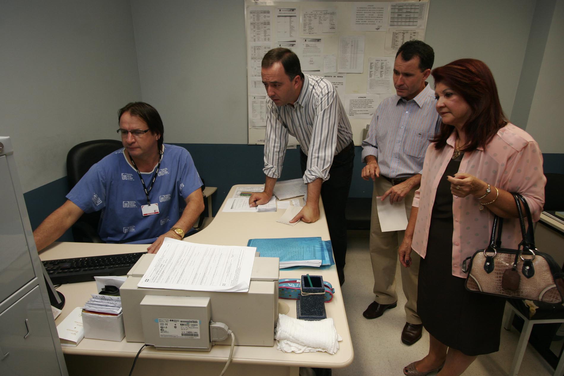 Deputados visitam hospitais de Joinville