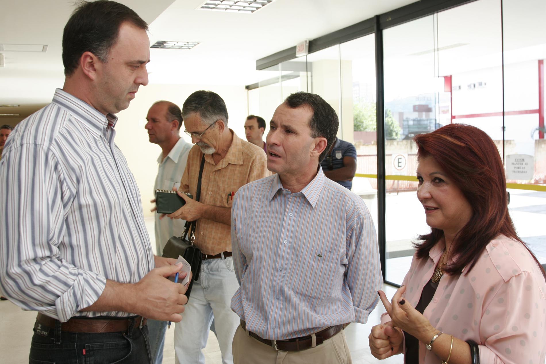 Deputados visitam hospitais de Joinville