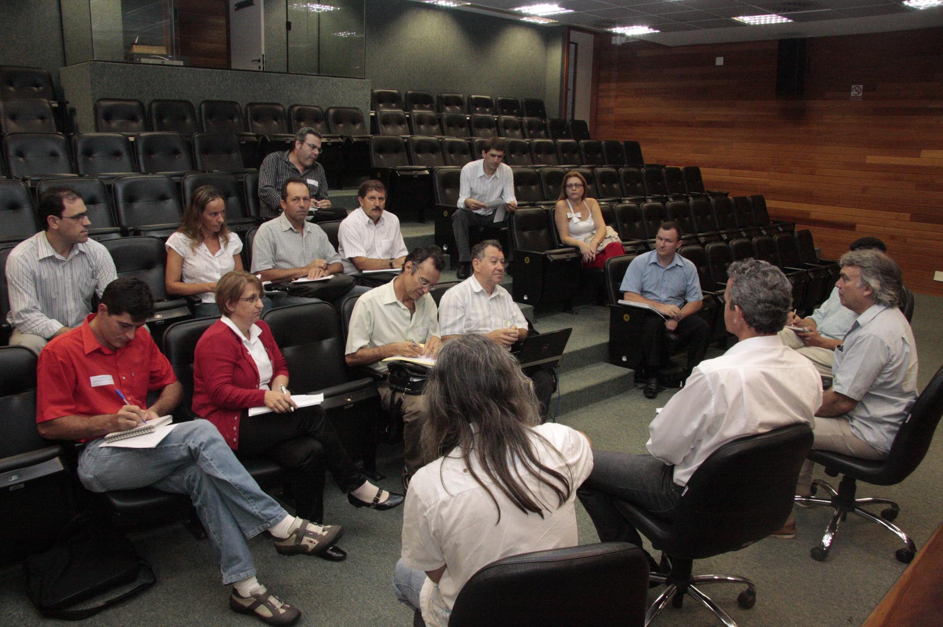Reunião com entidades governamentais e não governamentais referentes à questão agrícola - Proposição: Deputado Dirceu Dresch
