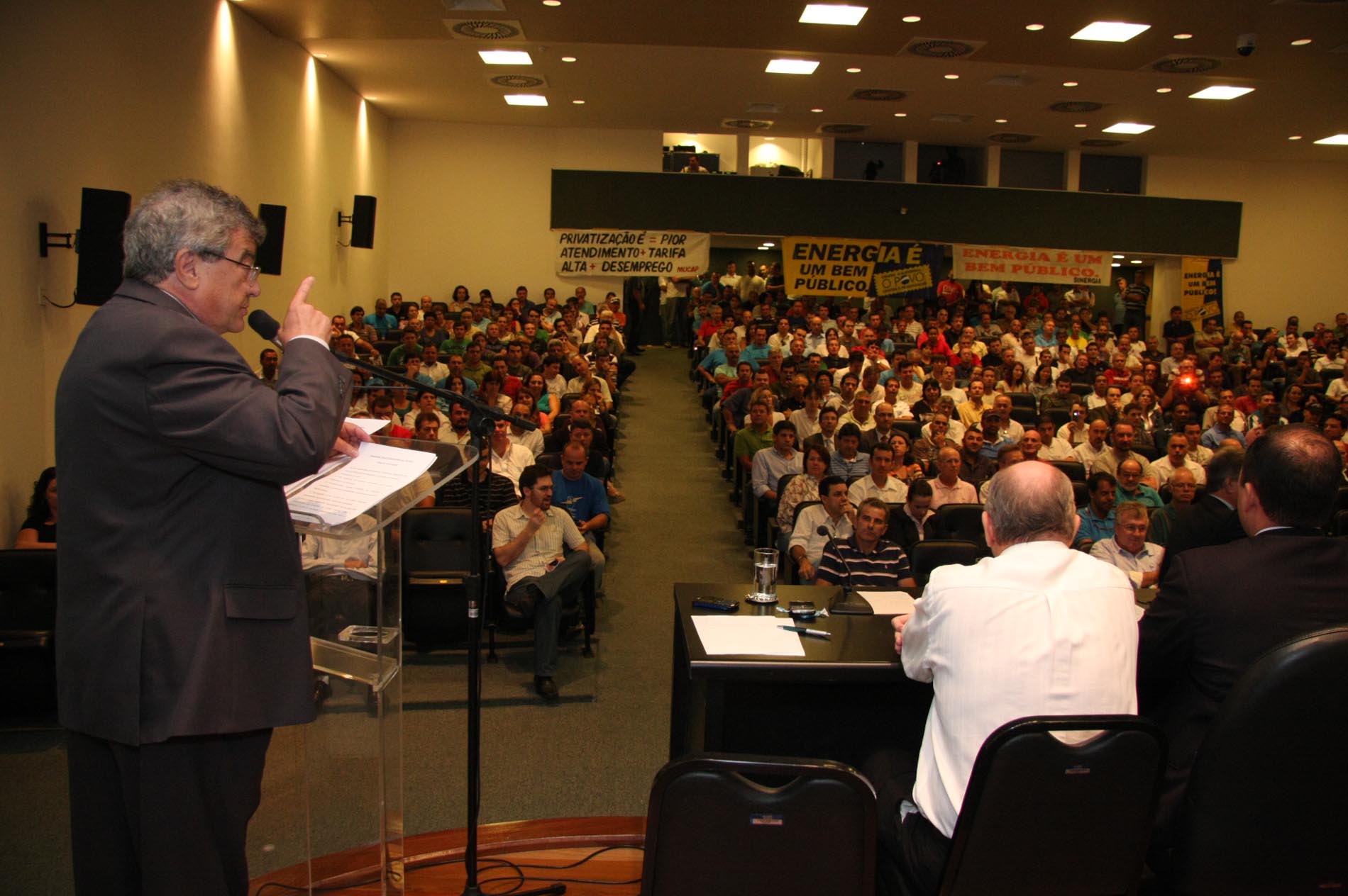 Audiência Pública para discutir sobre o atual momento da Celesc.