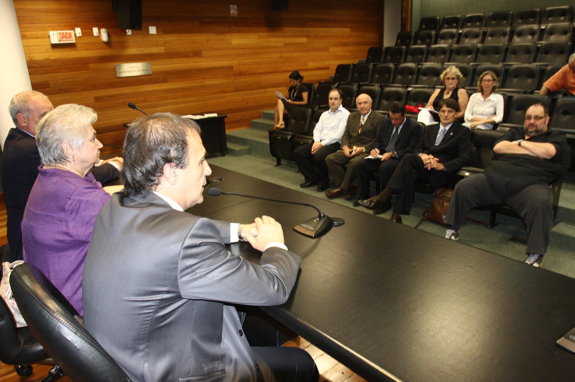 Italianos participam de encontro na Assembleia Legislativa