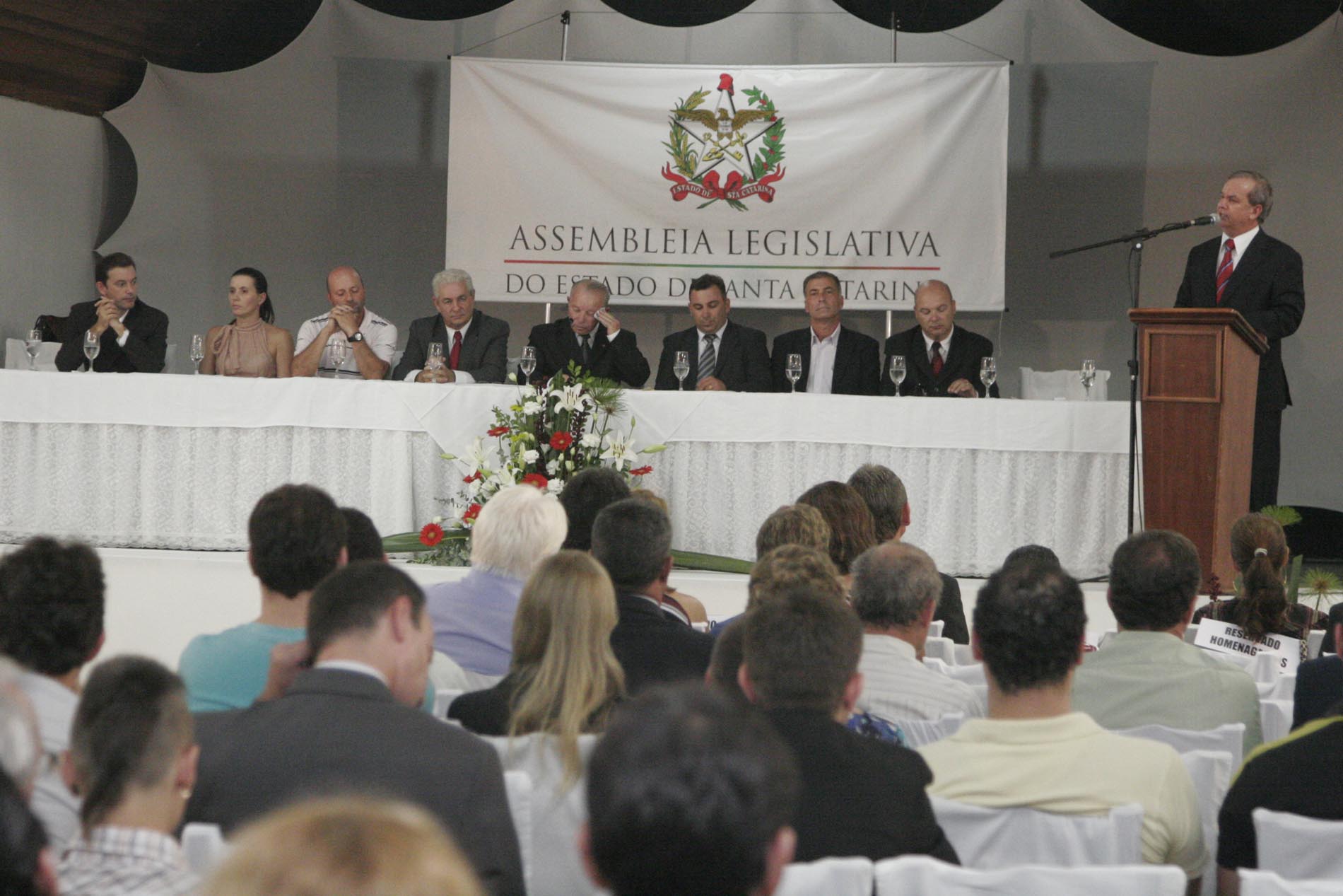 Associação Empresarial de Navegantes é homenageada pelo Parlamento estadual
