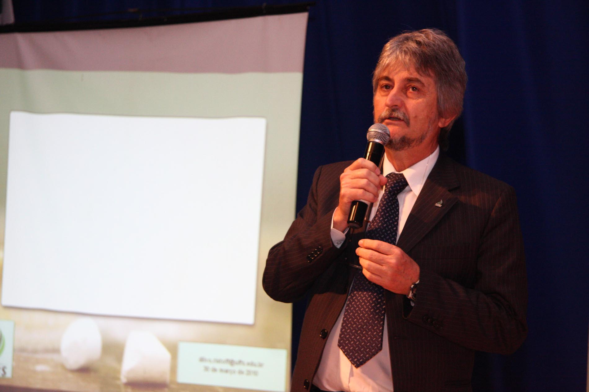 Seminário Regional - Os Desafios da Educação Brasileira 2010 - Chapecó - Reitor da UFFS