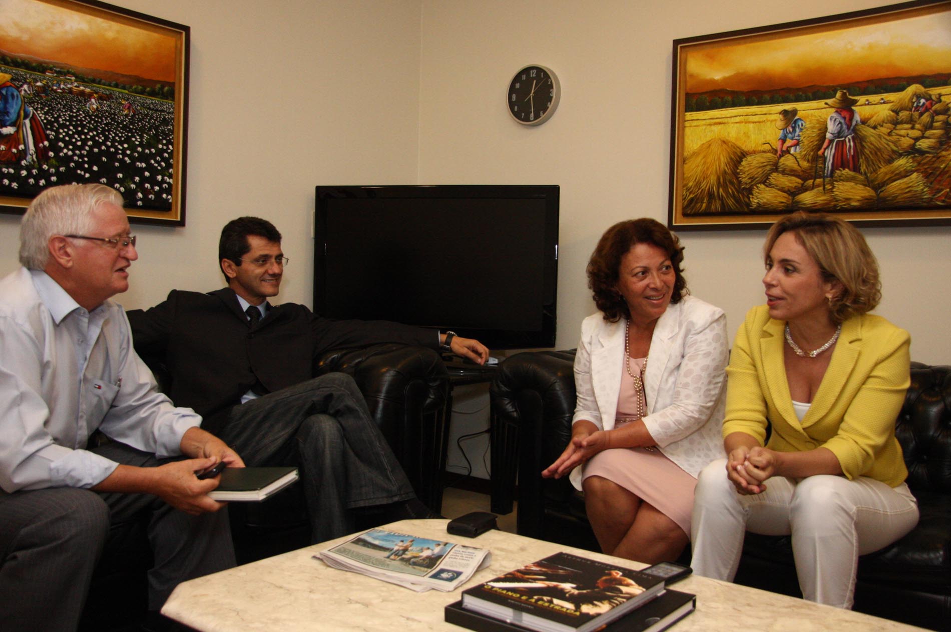 Senadora visita presidente da Assembleia e fala de investimentos