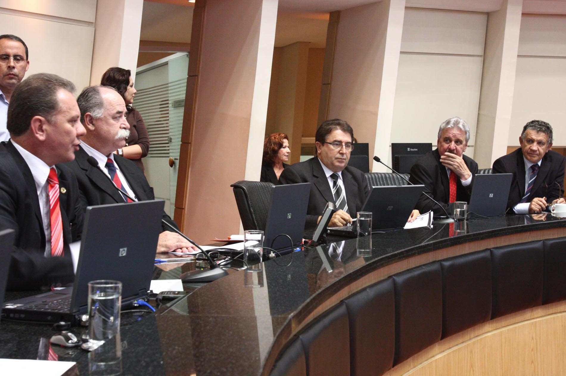 Reuniâo Conjunta das Comissões