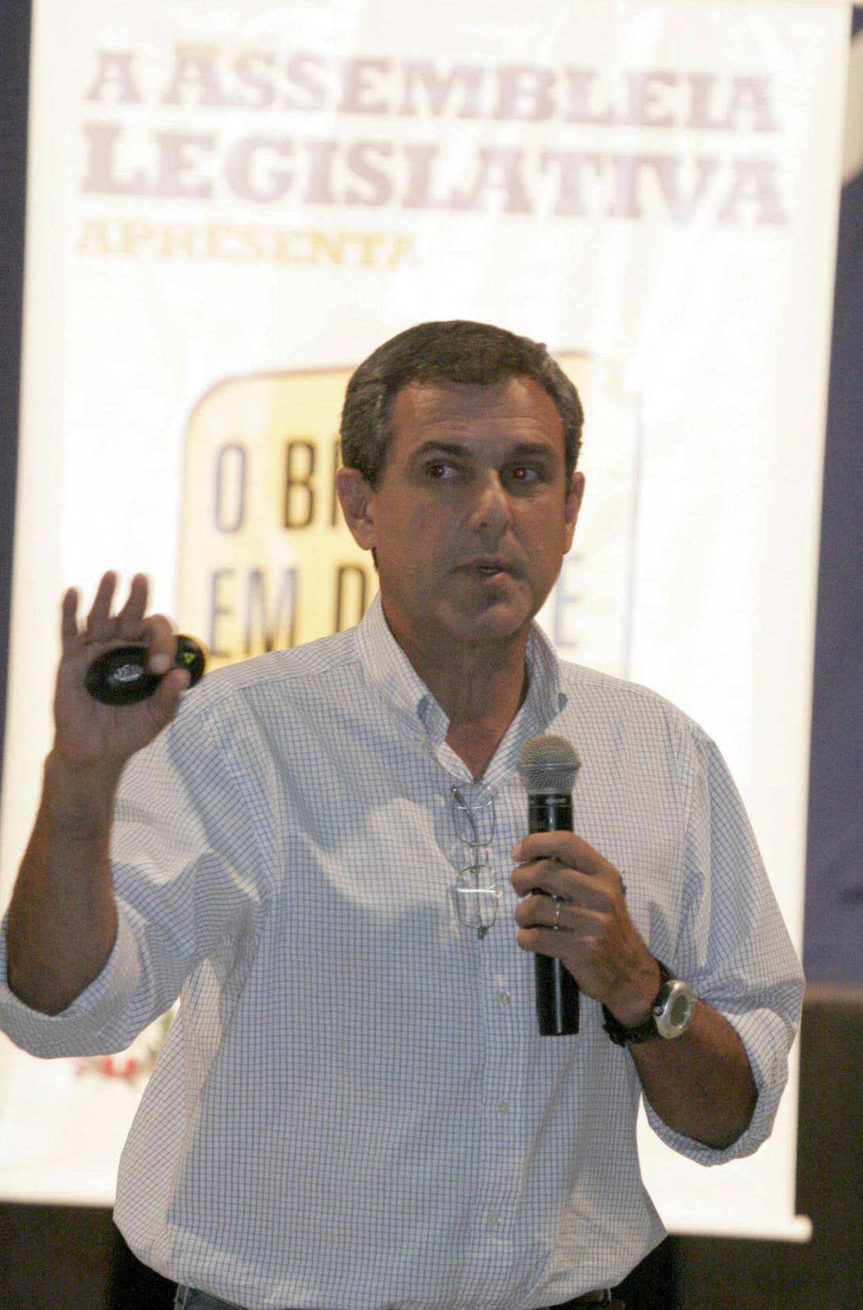 O Brasil em Debate com o tema: Do sonho à conquista - Palestrante: José Roberto Guimarães - Local: Espaço Integrado de Artes ( BOLHA) da UNISUL - Tubarão