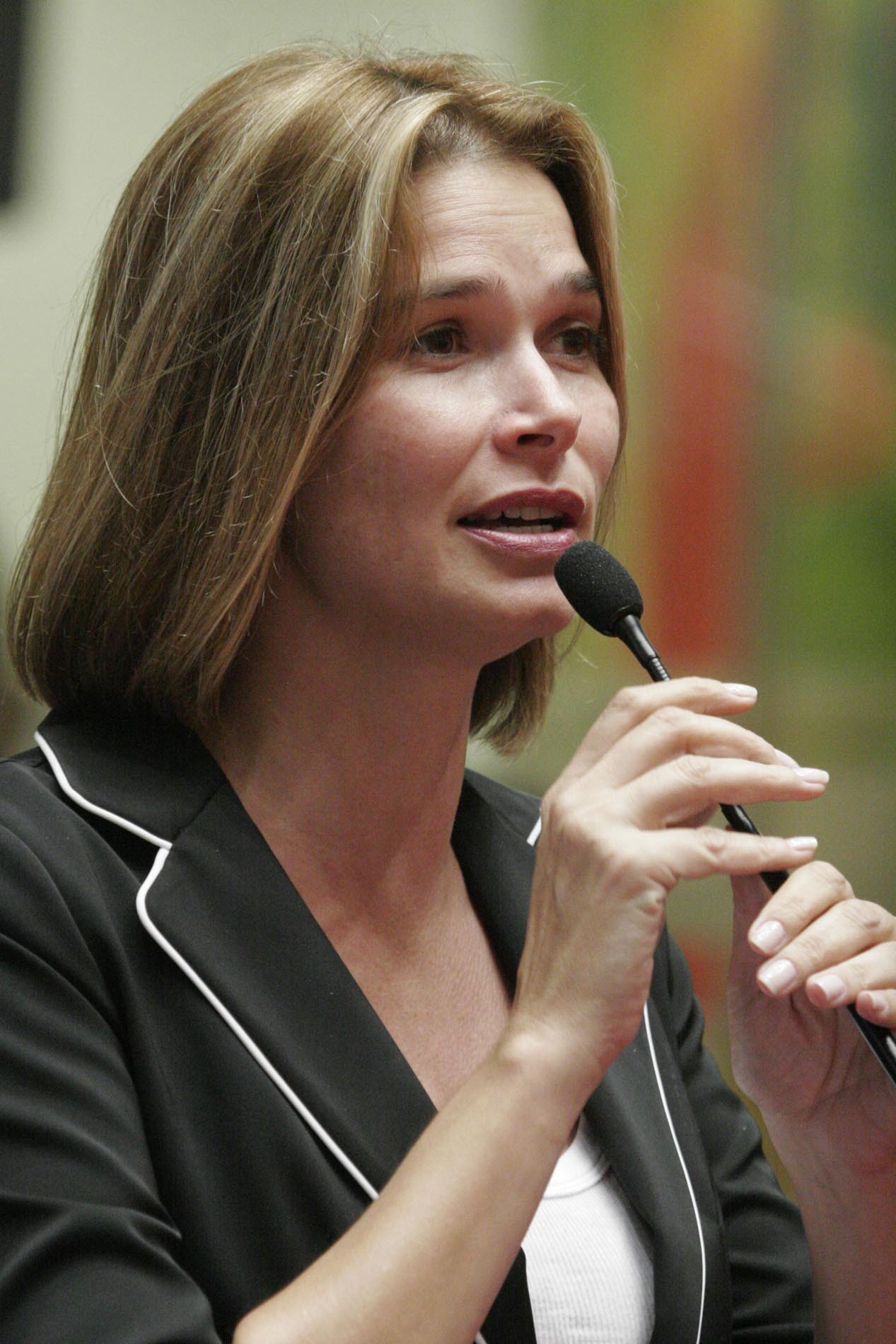 Deputada Angela Albino (PCdoB)
