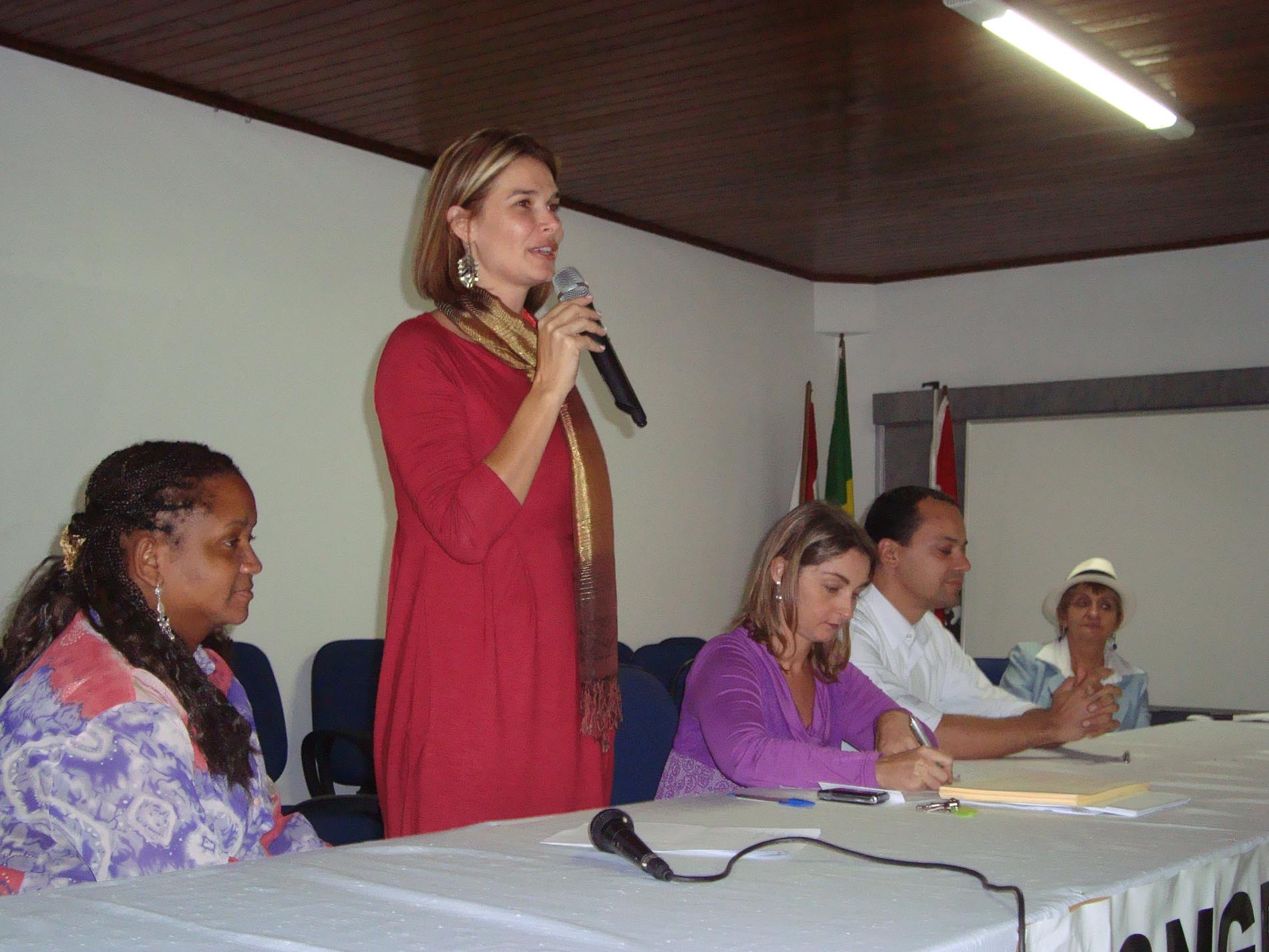 Deputada Angela Albino (PCdoB)