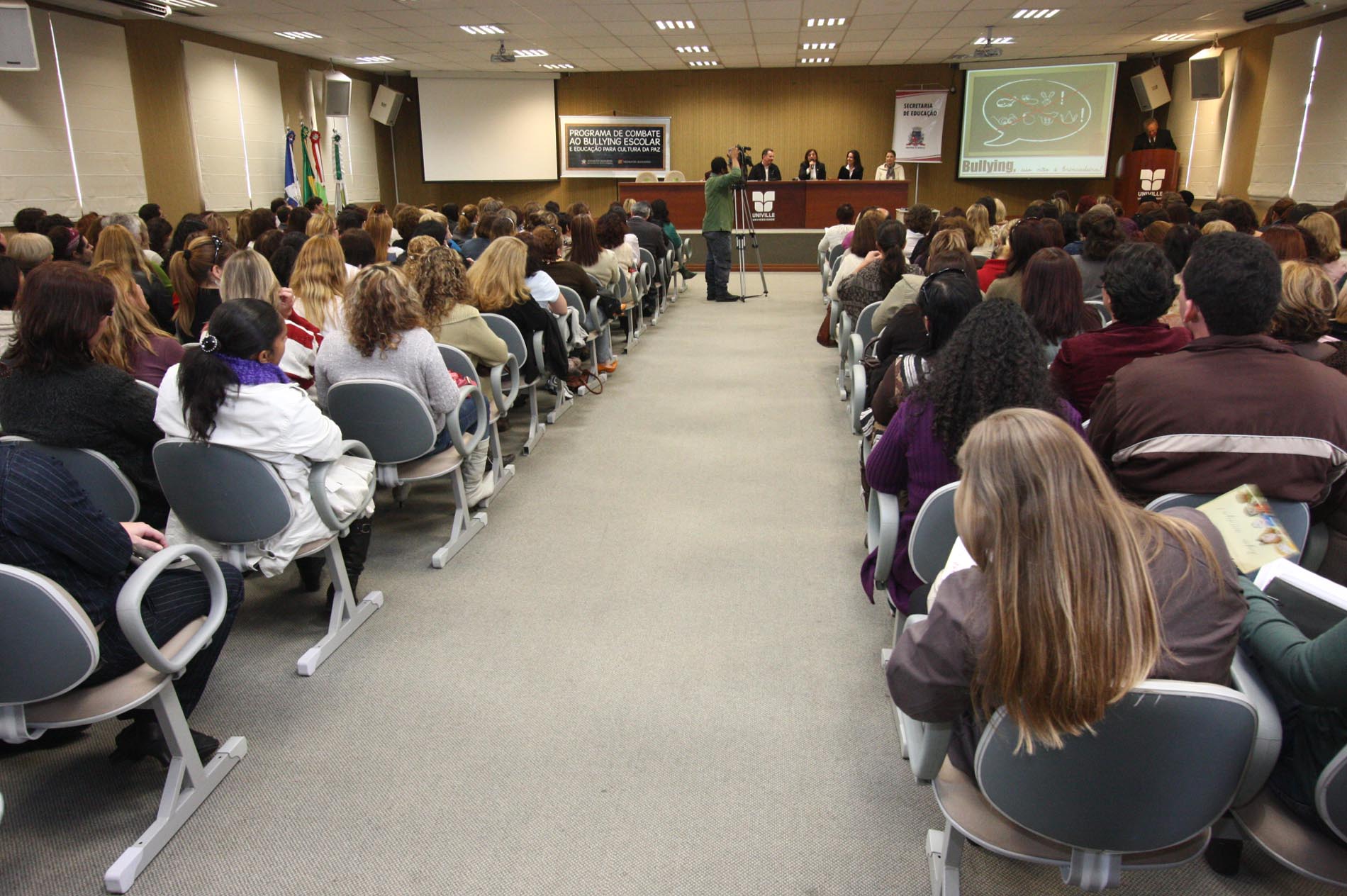 Programa de Combate ao Bullying Escolar e Educação para Cultura da Paz - Joinville/SC - Promoção: Escola do Legislativo